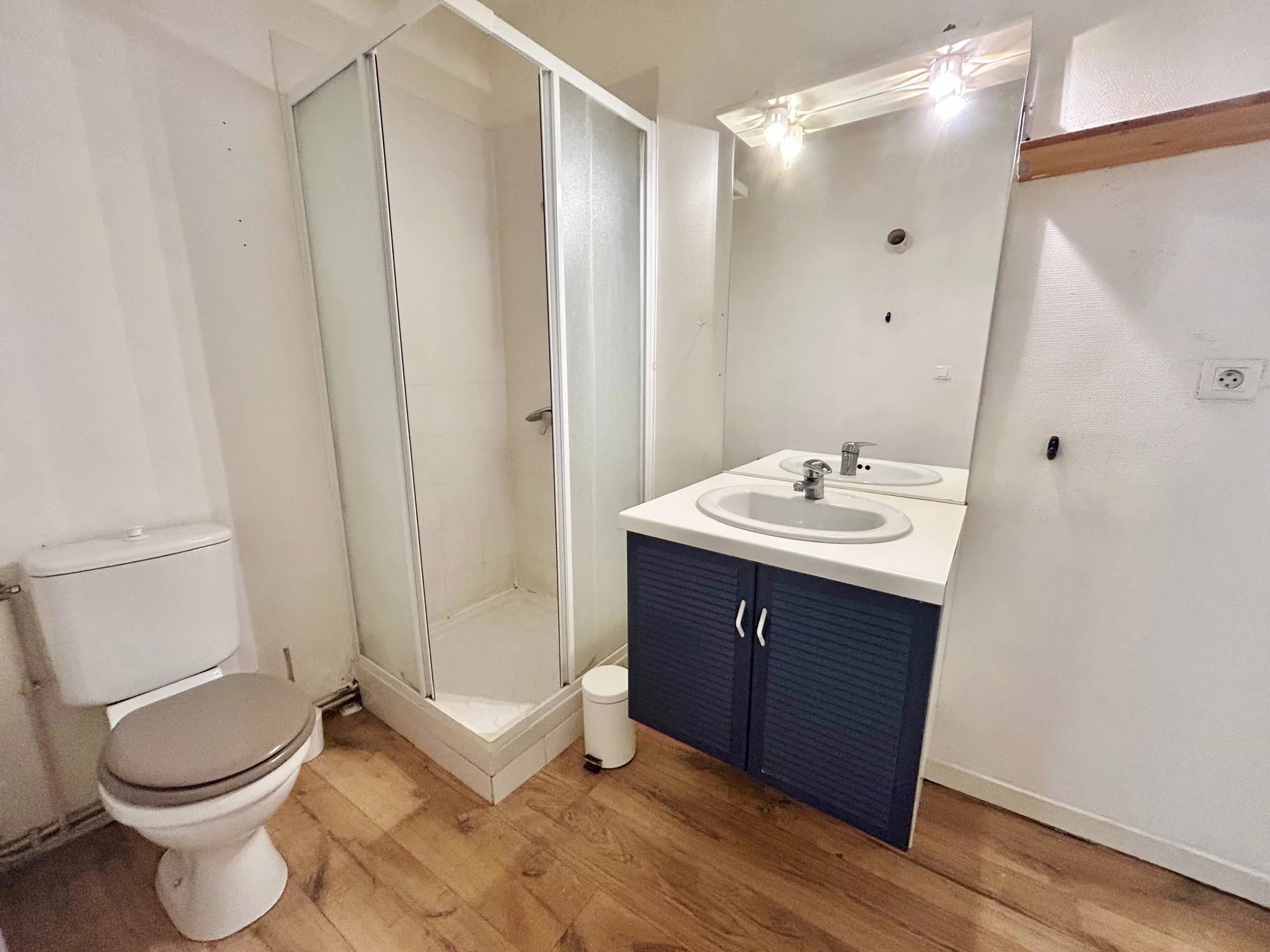 BORDEAUX St Pierre, T2 dans immeuble en pierre