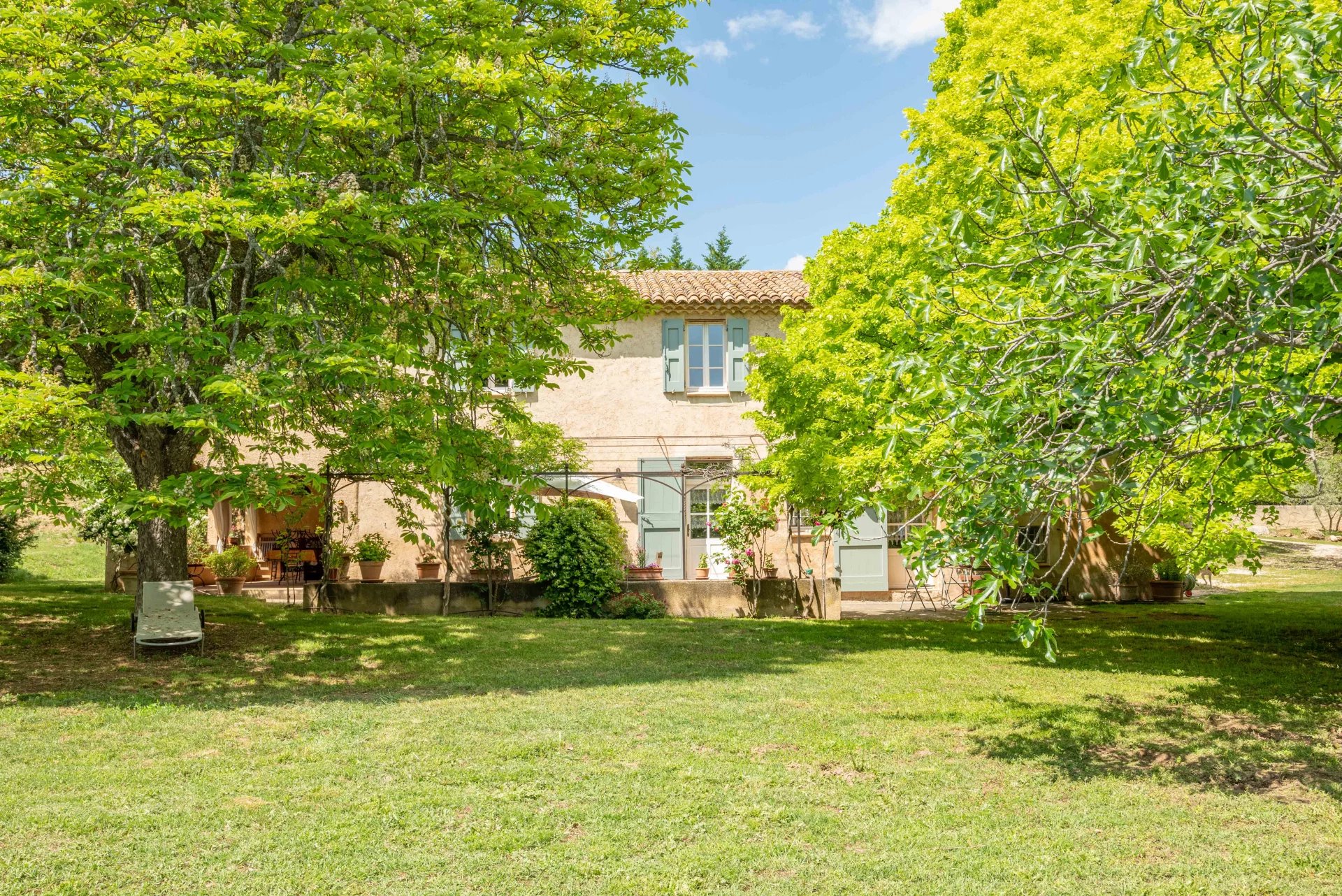 Sale Property La Tour-d'Aigues