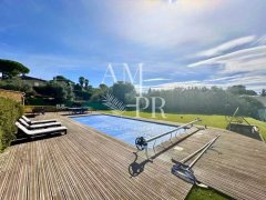 Mougins - Magnificent Villa with Possible Extension — photo 2 of 14