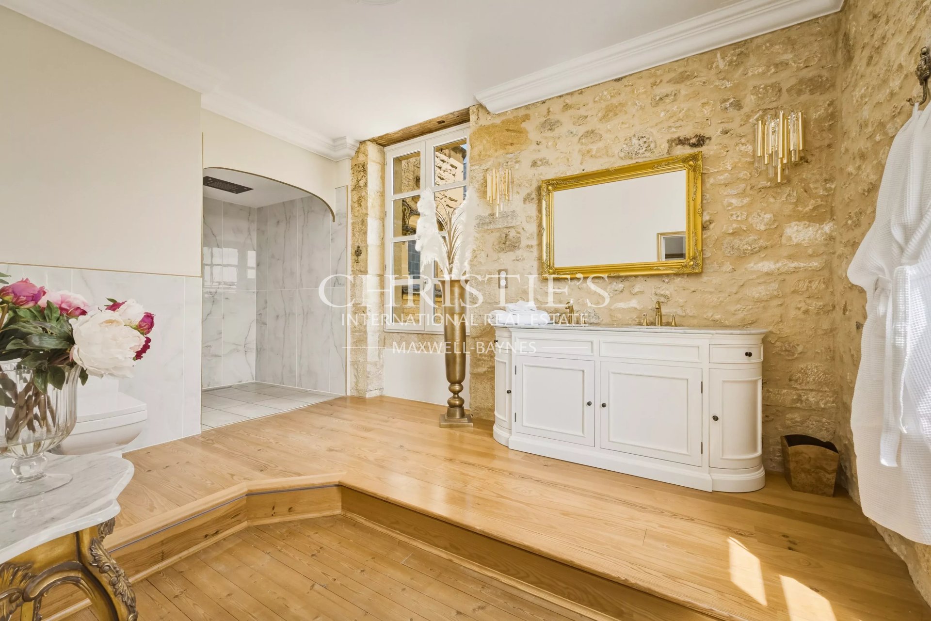 11 Bedroom Chateau's Image 32