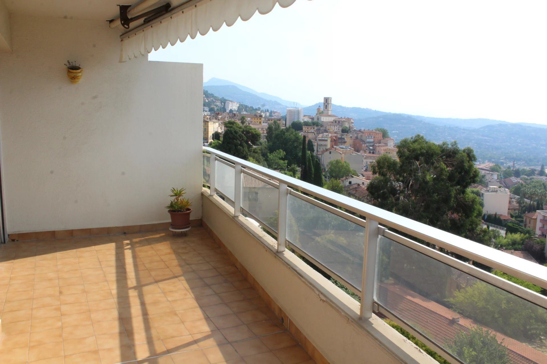 Appartement 3 pièces 69 m² · à Grasse · 69 m² · 273 000 €