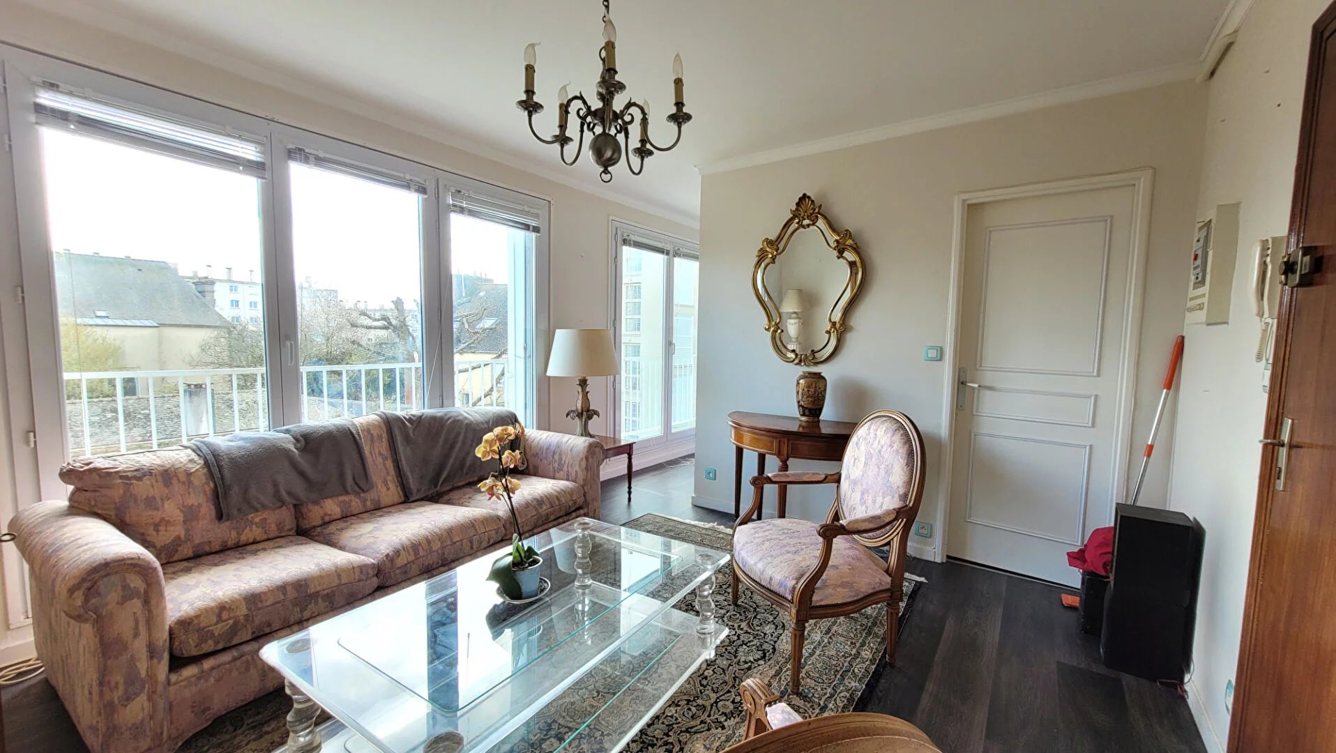 Exclusivité Agence du Quai - Appartement Concarneau 2 pièces  de 34 m² avec parking, cave et Ascenseur