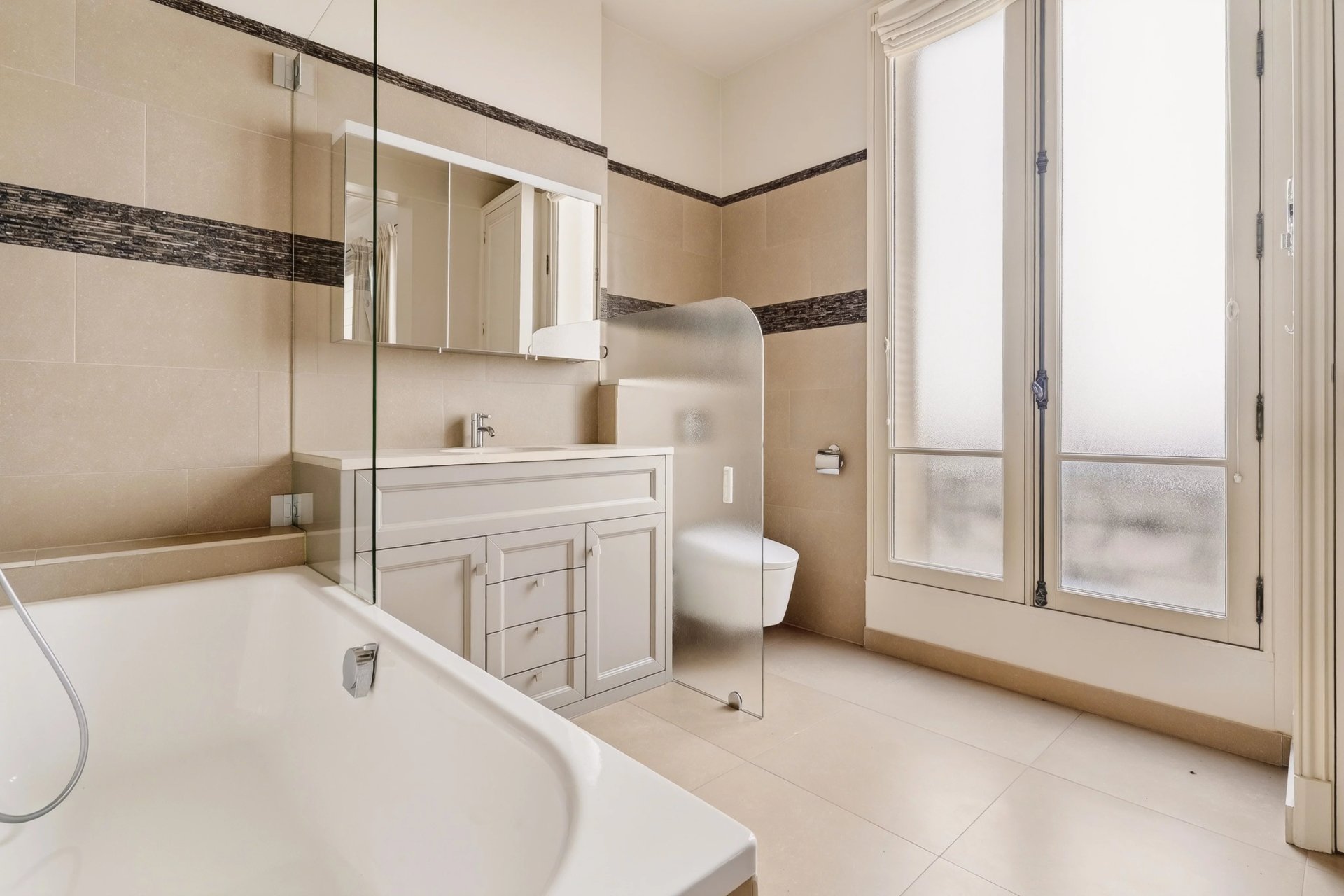 3 Bedroom Apartment/Flat's Image 12