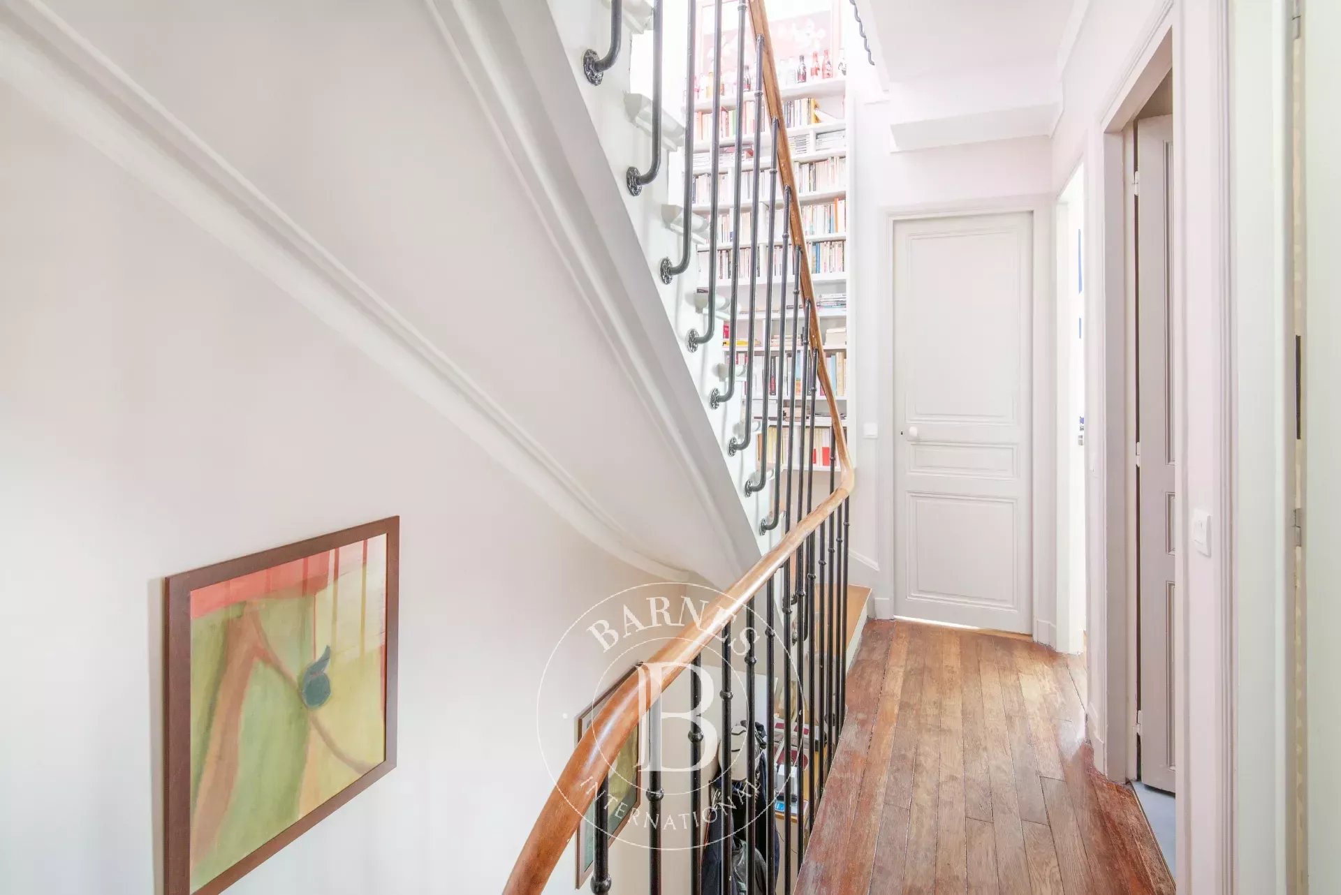 Ev Vanves - picture 11