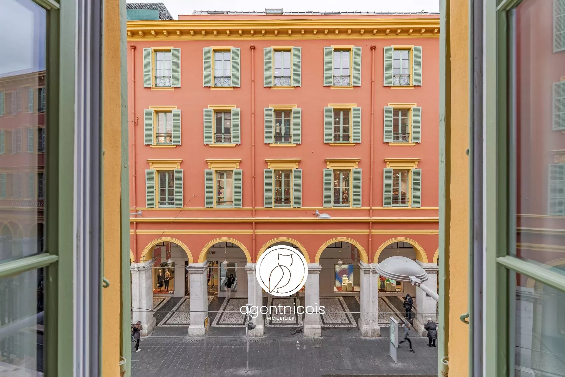 Agence immobilière de 