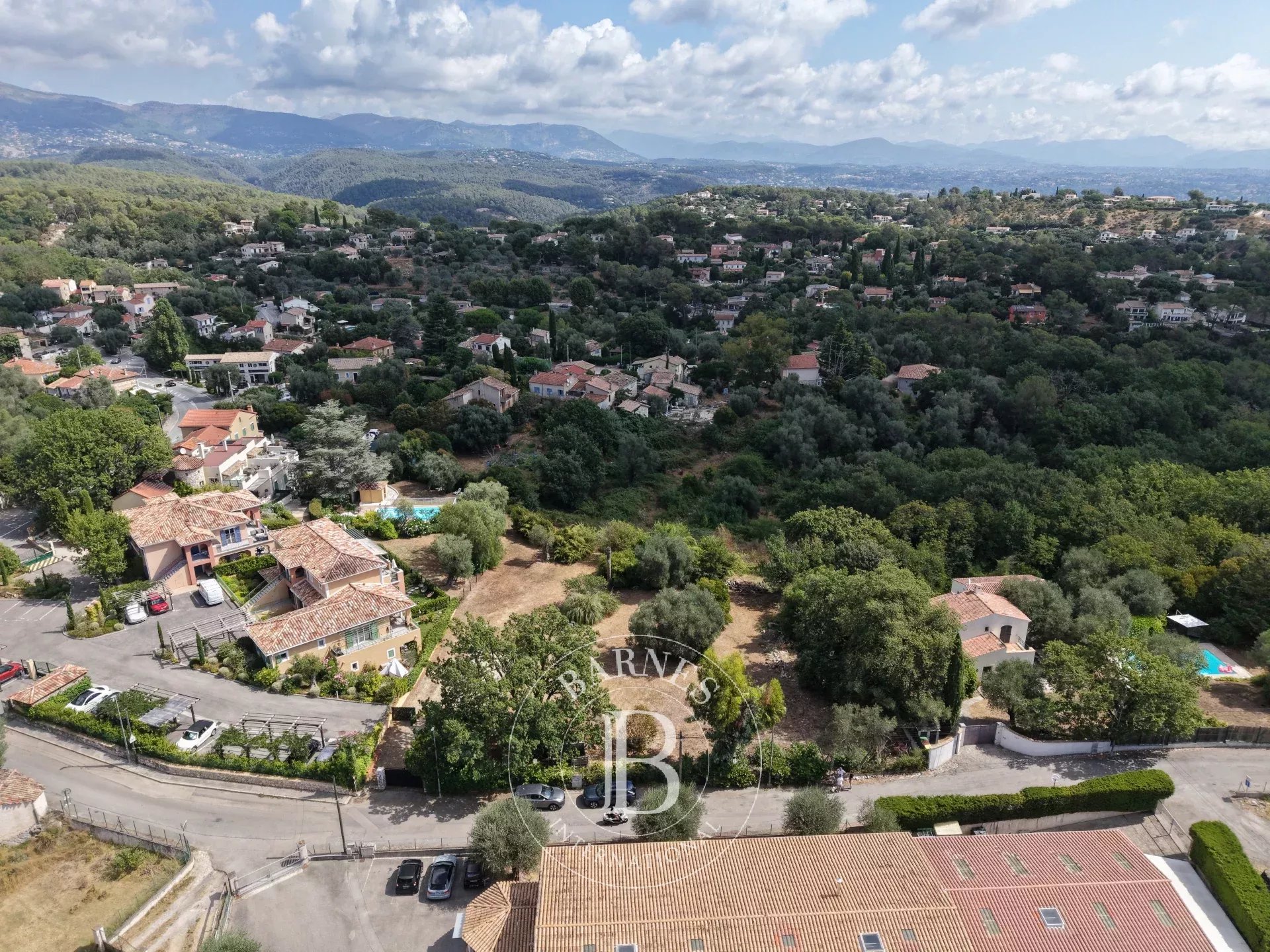 Arazi Roquefort-les-Pins - picture 12