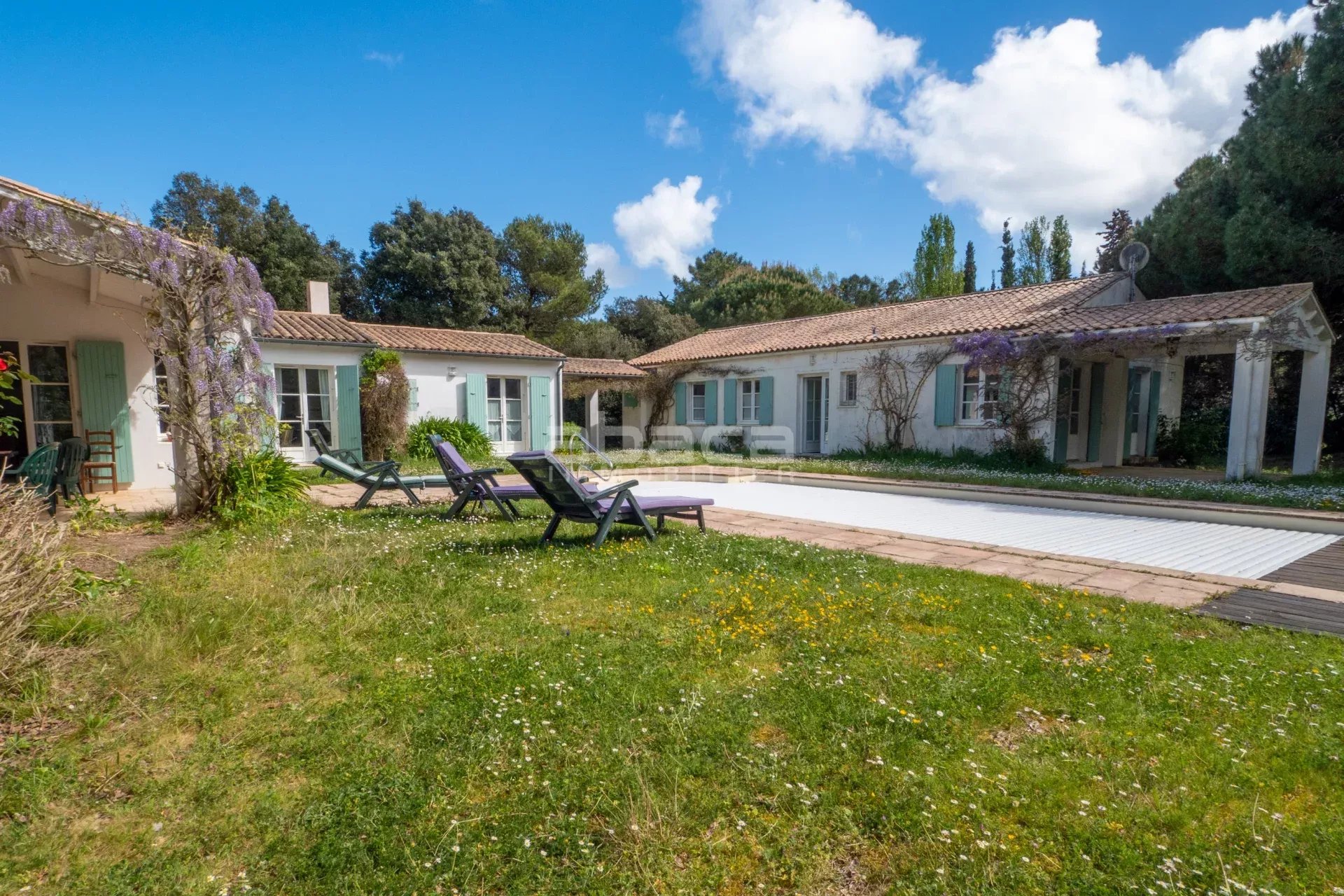 Agence immobilière de 