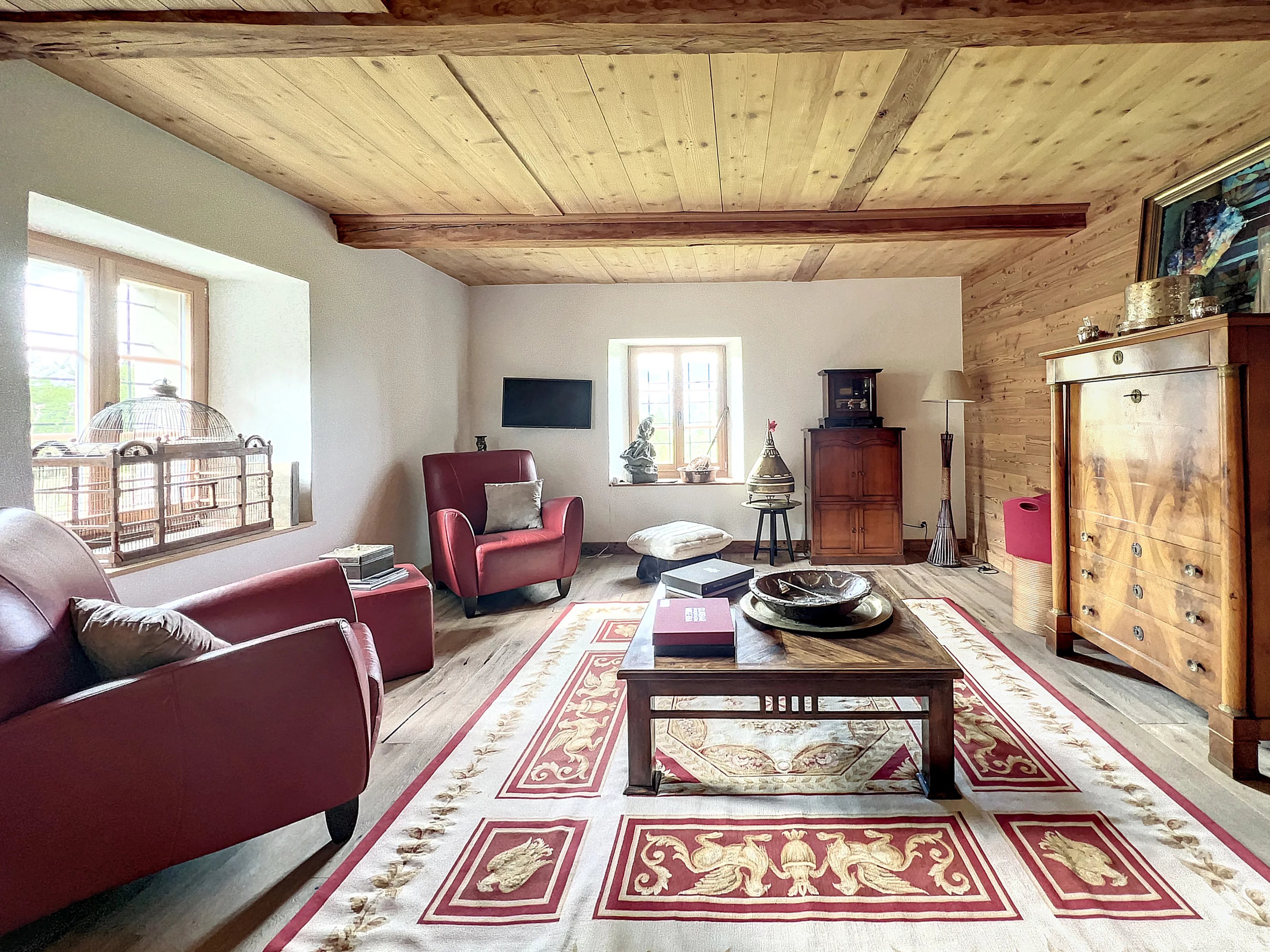 Domaine exceptionnel et exclusif entièrement rénové au coeur des Alpes Valaisannes