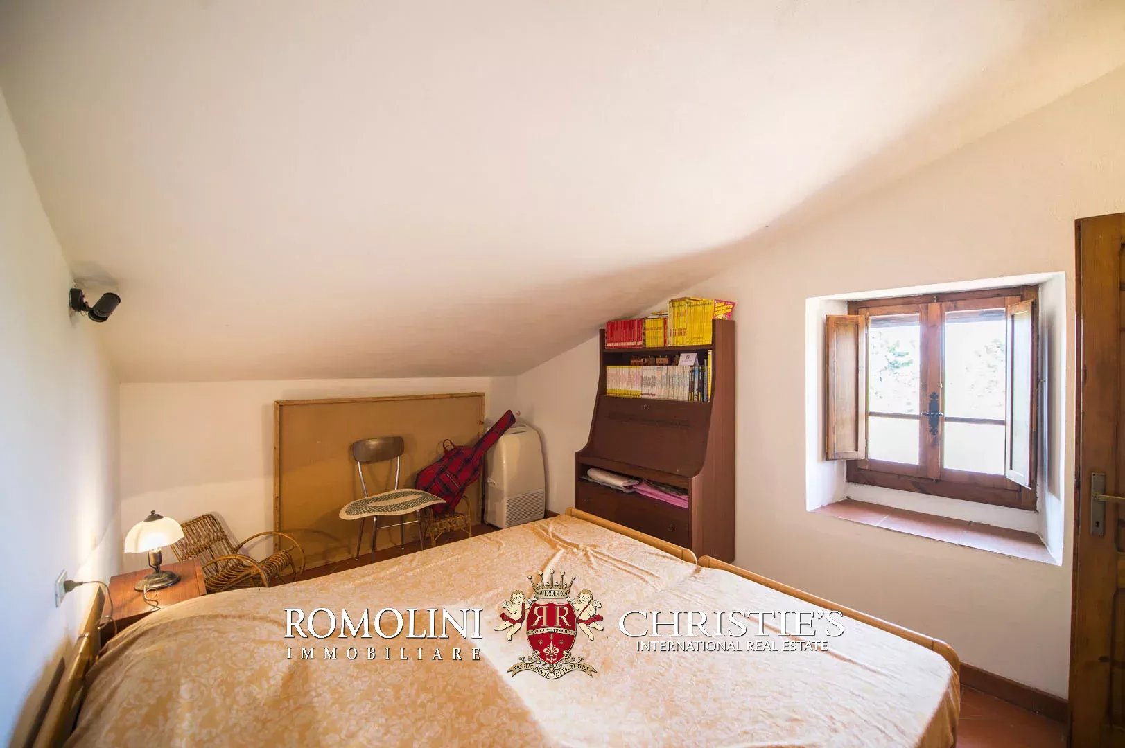7 Bedroom Villa/Townhouse's Image 29