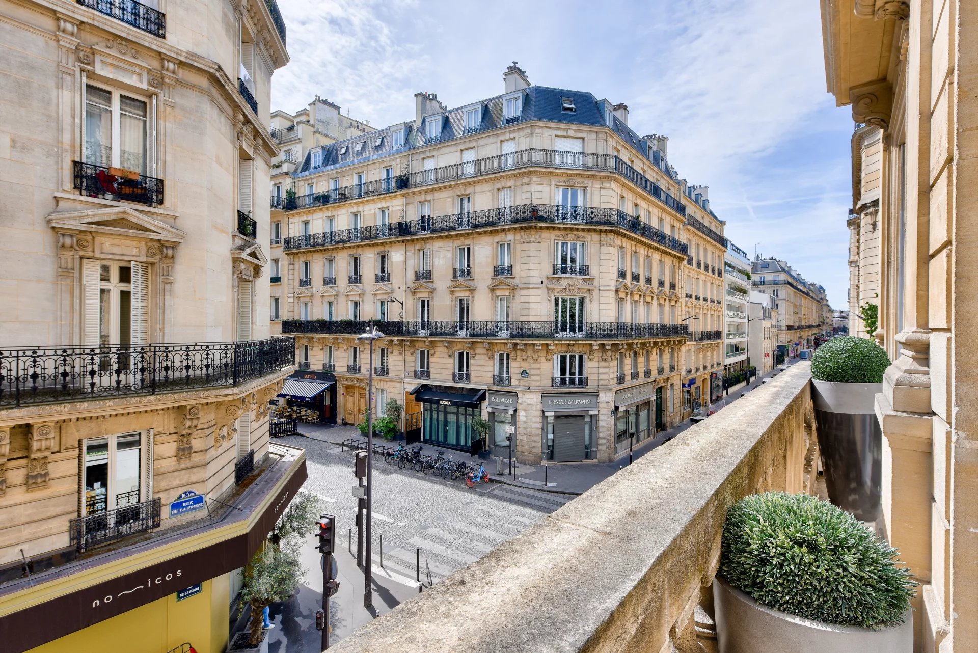Sale Apartment Paris 16th