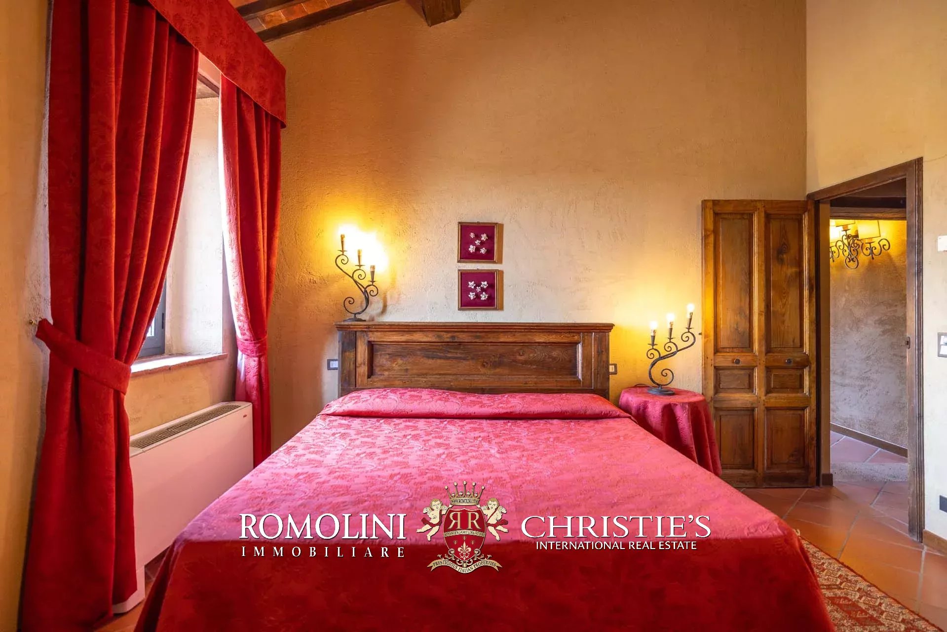 10 Bedroom Villa/Townhouse's Image 59
