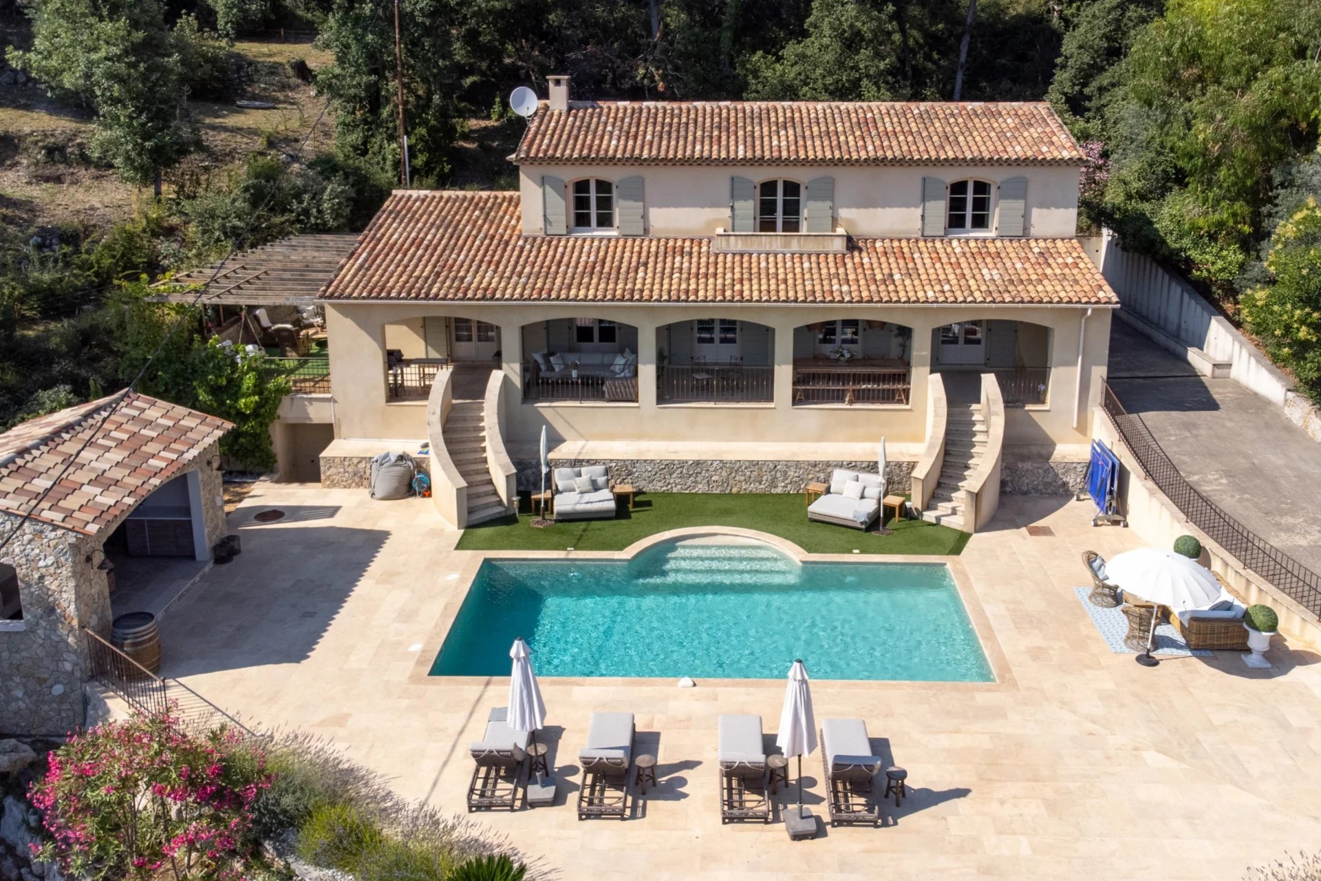 Provencal villa with pool - Seillans