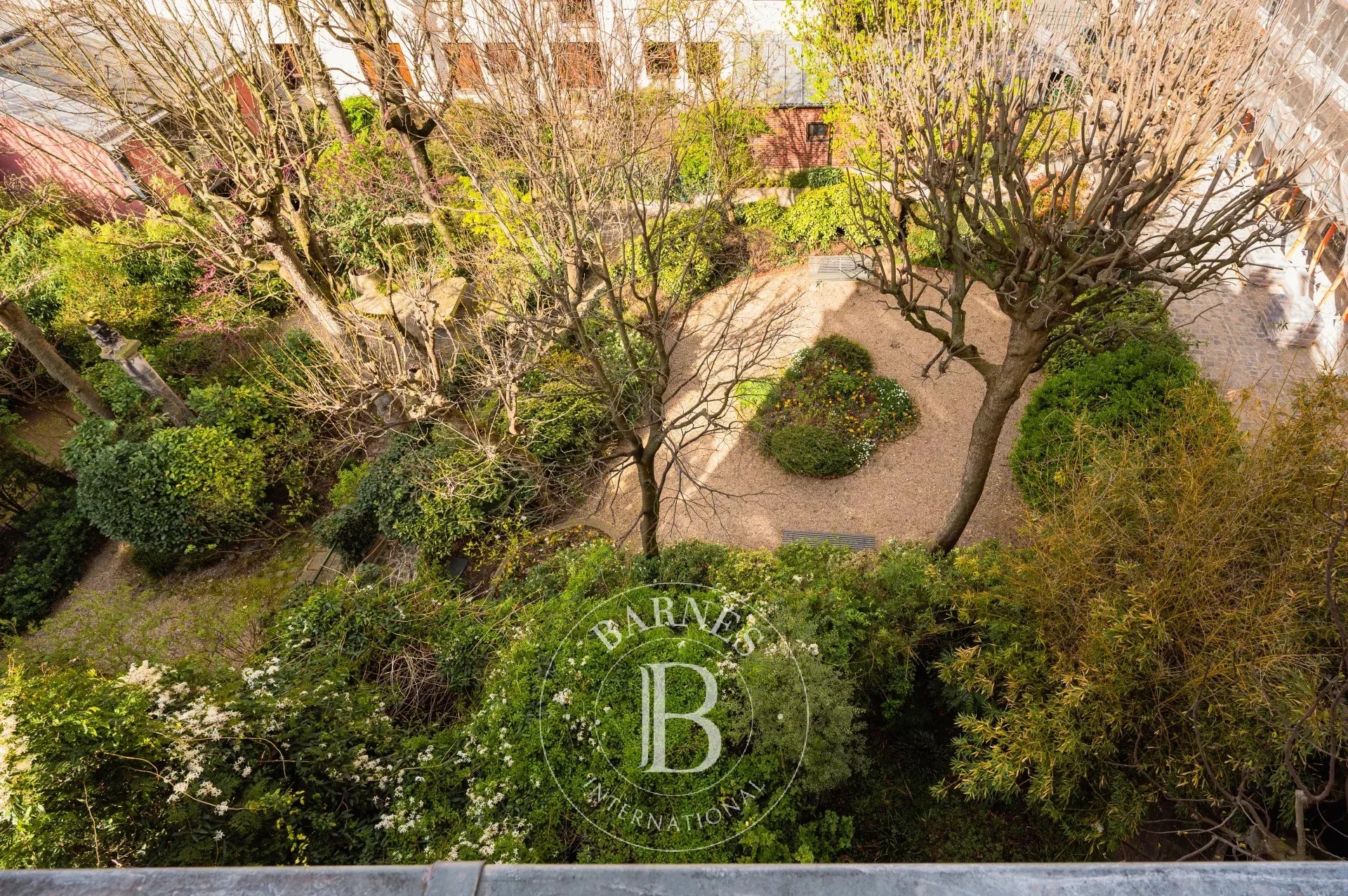 Apartment Paris 75018  -  ref 86823752 (picture 2)