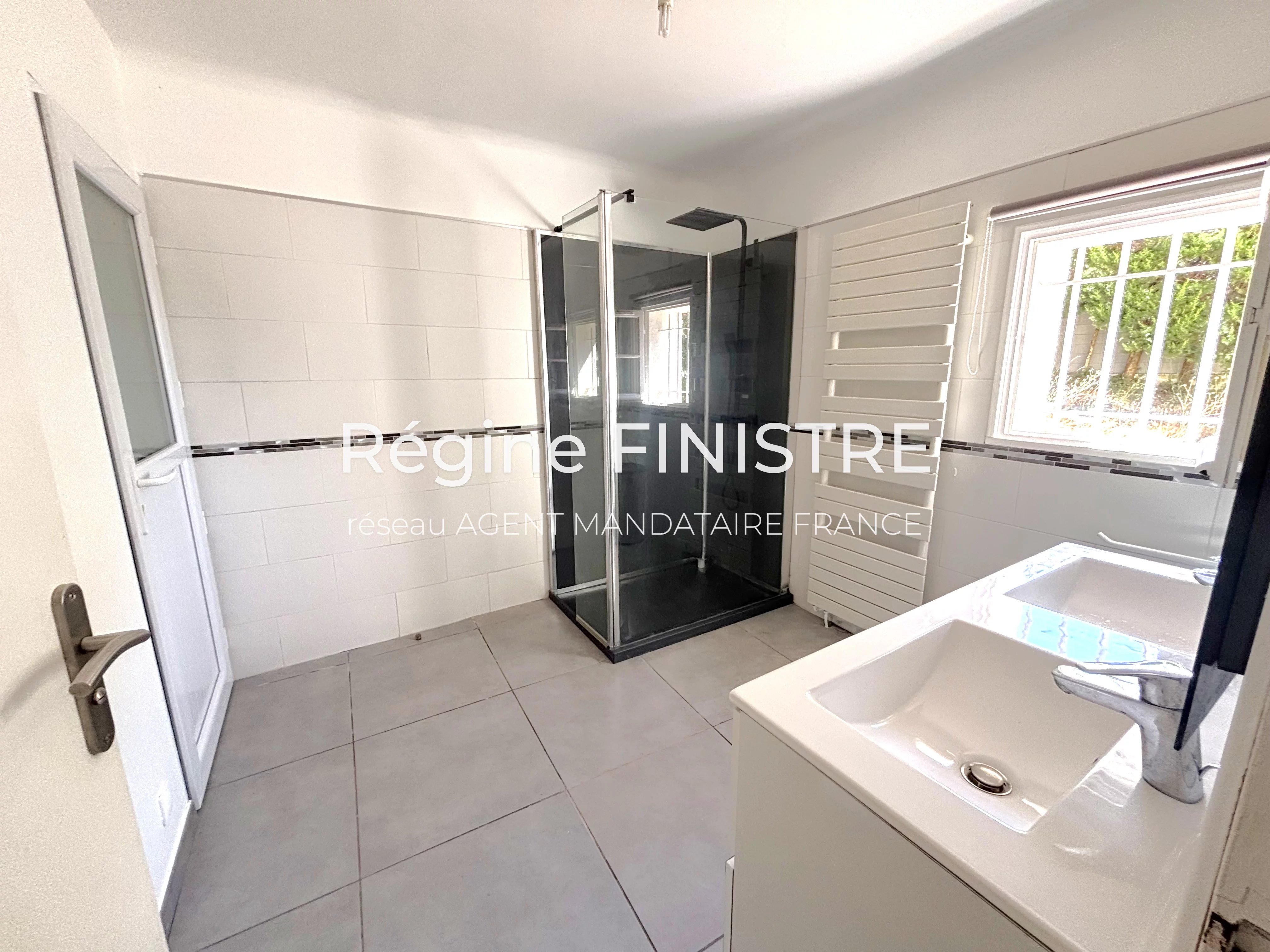 TRANS EN PROVENCE MAISON T6 129 M2 HABITABLE RENOVEE 4 CHAMBRES 2 SALLE D EAU-GARAGES — photo 14