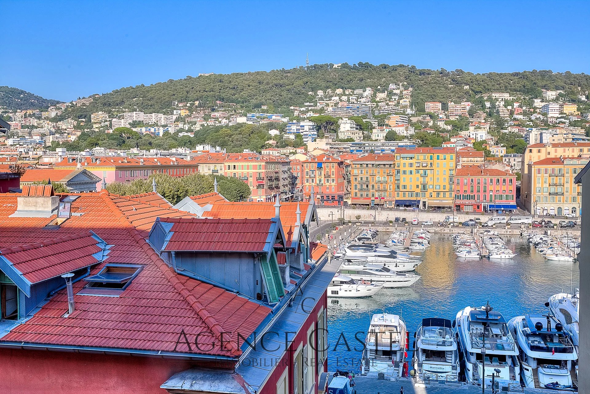 NICE LE PORT - 2 PIÈCES AVEC TERRASSE VUE PANORAMIQUE PORT