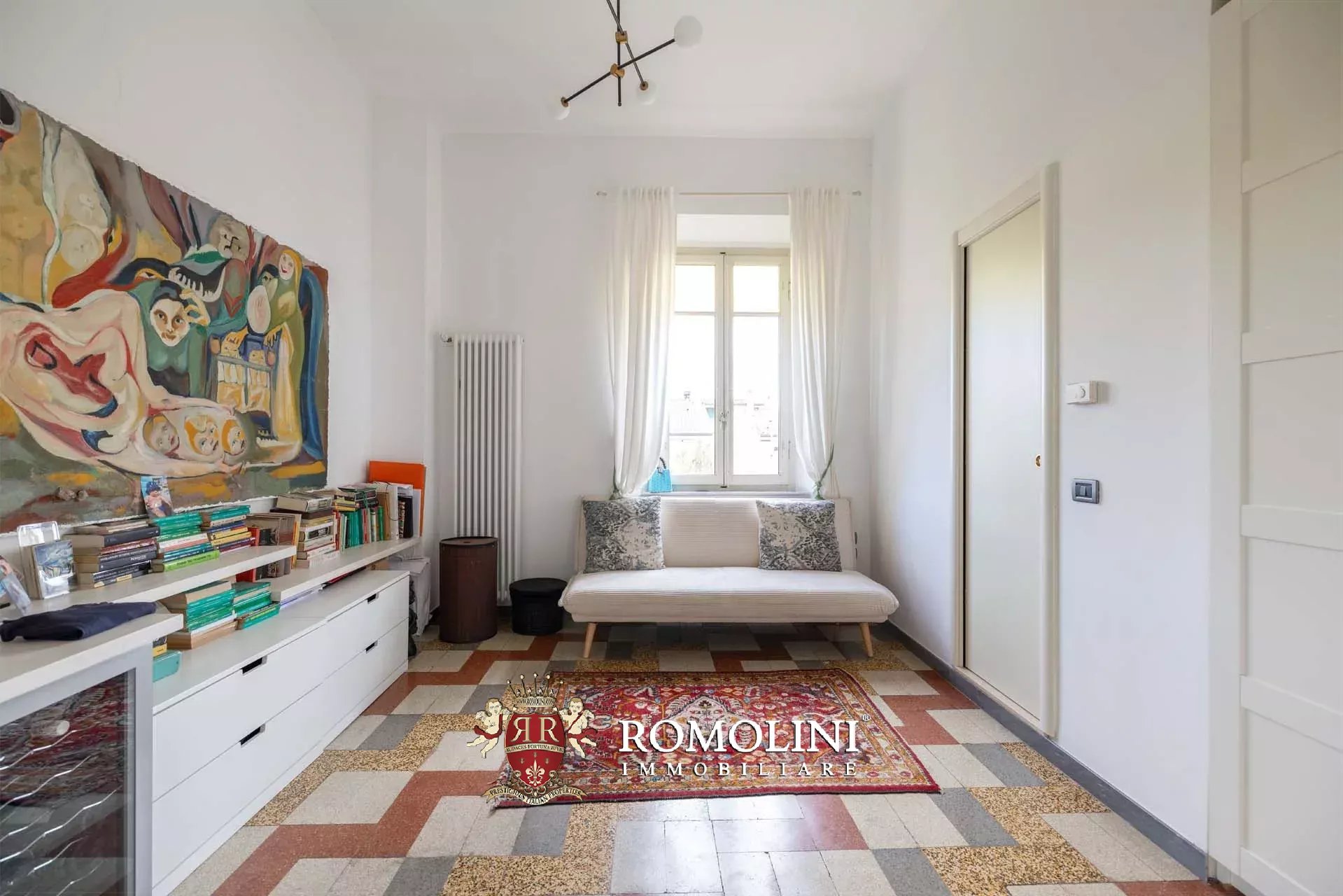 6 Bedroom Villa/Townhouse's Image 34