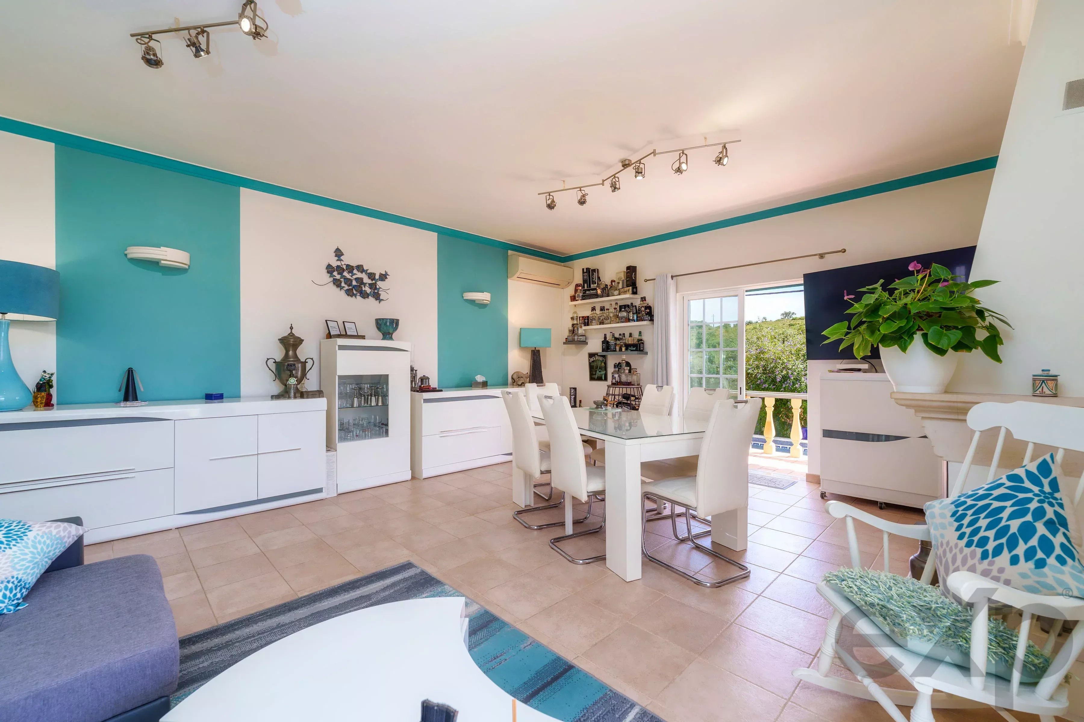 A fantastic, charming 4-bedroom villa with a garden and swimming pool on the outskirts of Olhão 87006245 image 13