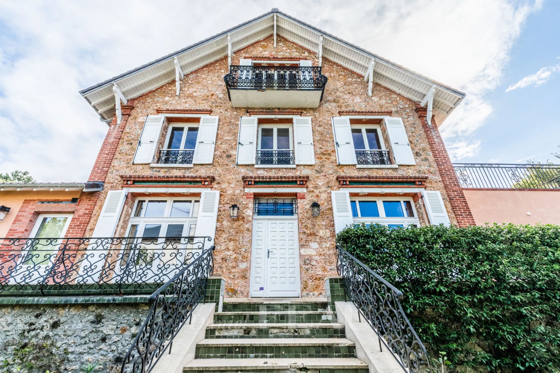 7 Bedroom Villa/Townhouse's Image 13
