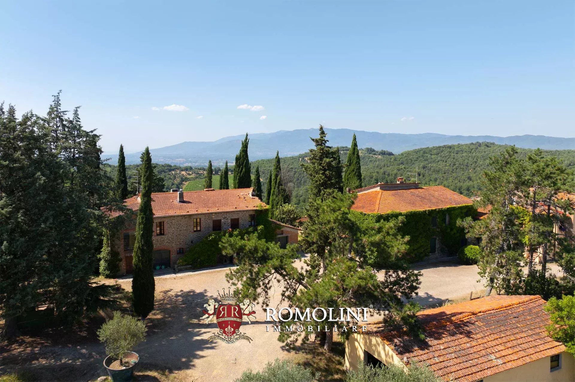 19 Bedroom Vineyard's Image 12