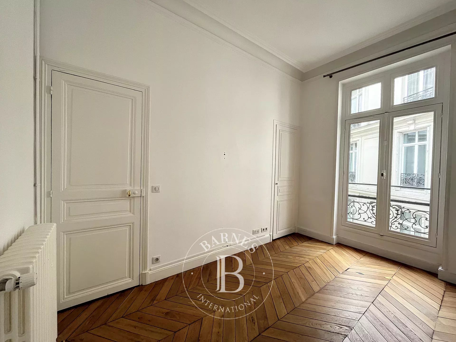 Daire Paris 8ème - picture 8