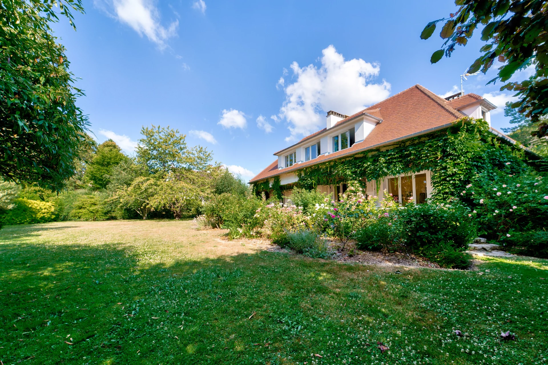 Le Chesnay-Rocquencourt - LE PRÉ VERT