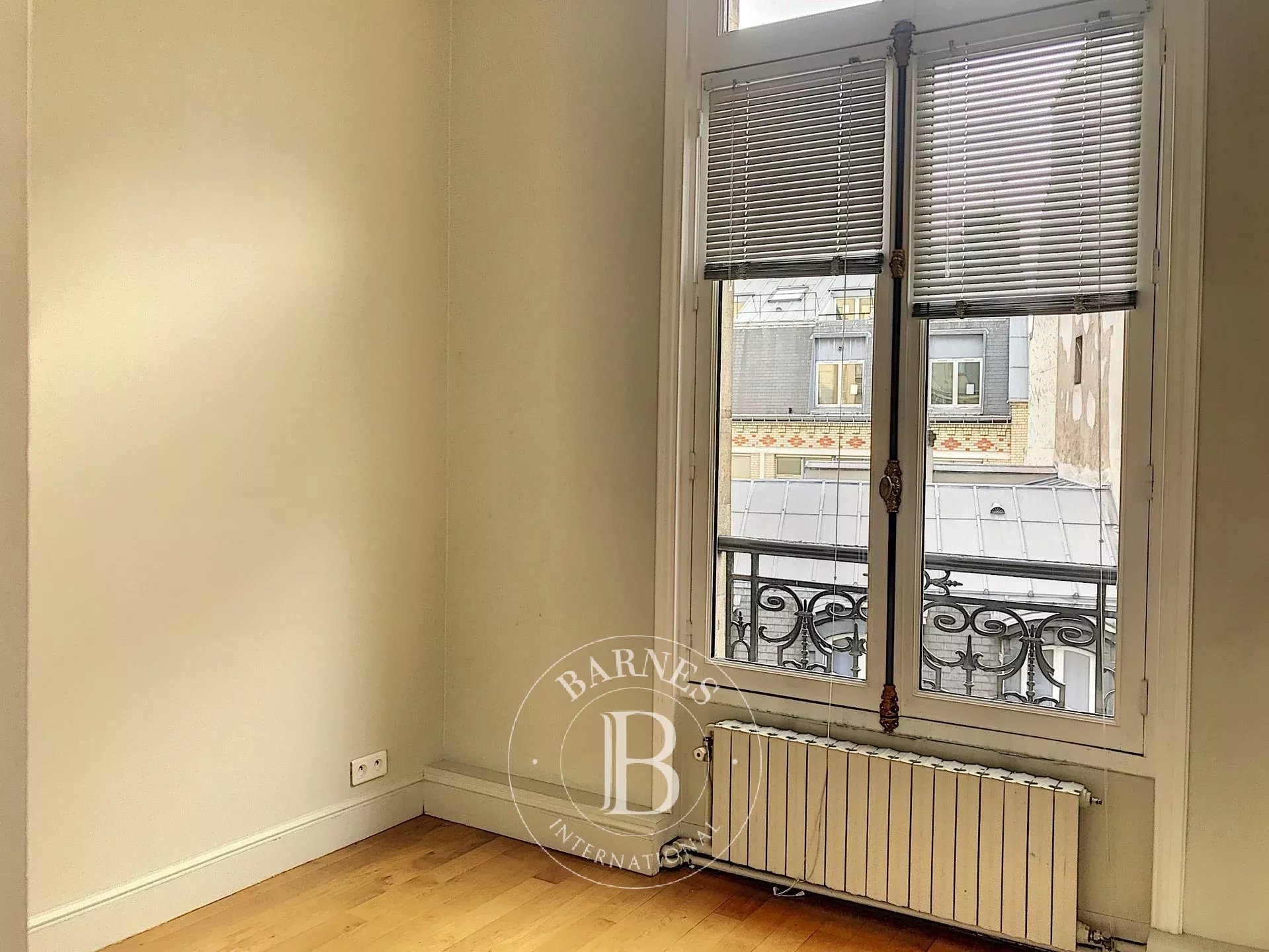 Daire Paris 8ème - picture 4