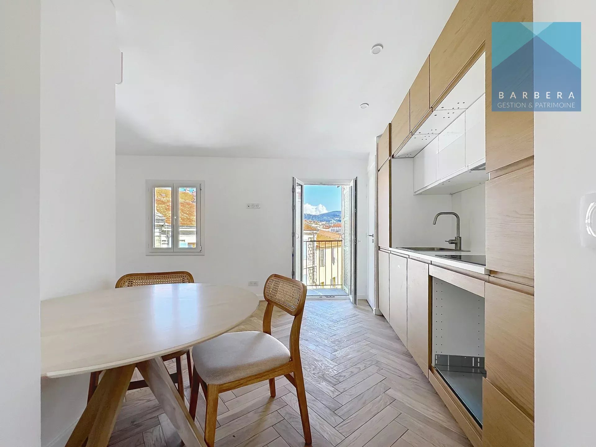 Agence immobilière de 