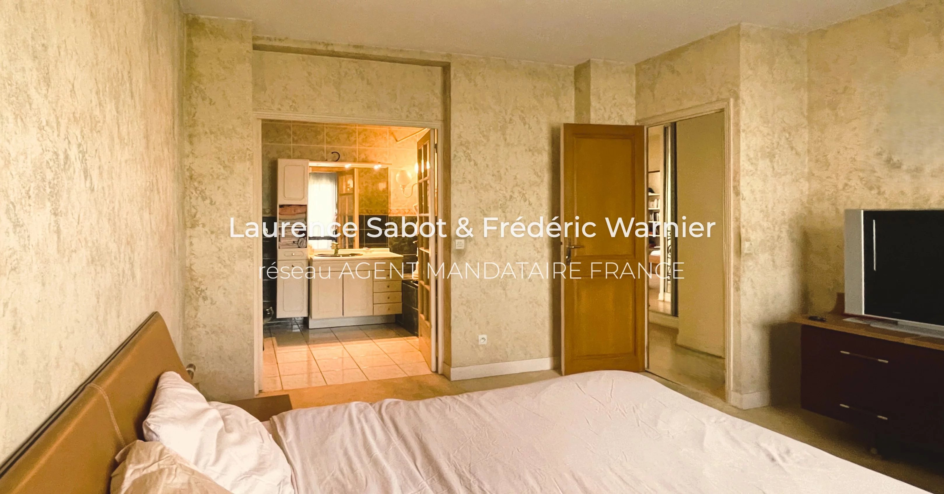 EXCLUSIVITÉ - MAISON FAMILIALE, BEAUX VOLUMES, JARDIN, AU CALME — photo 16