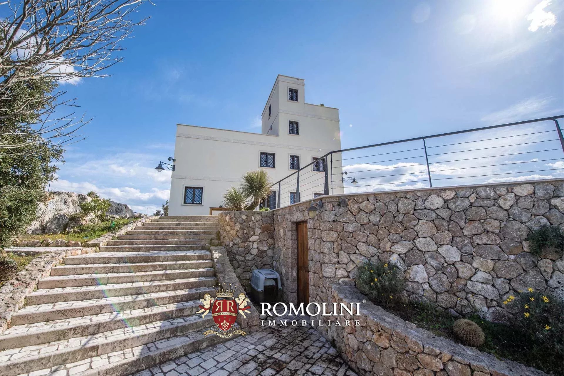 5 Bedroom Villa/Townhouse's Image 19