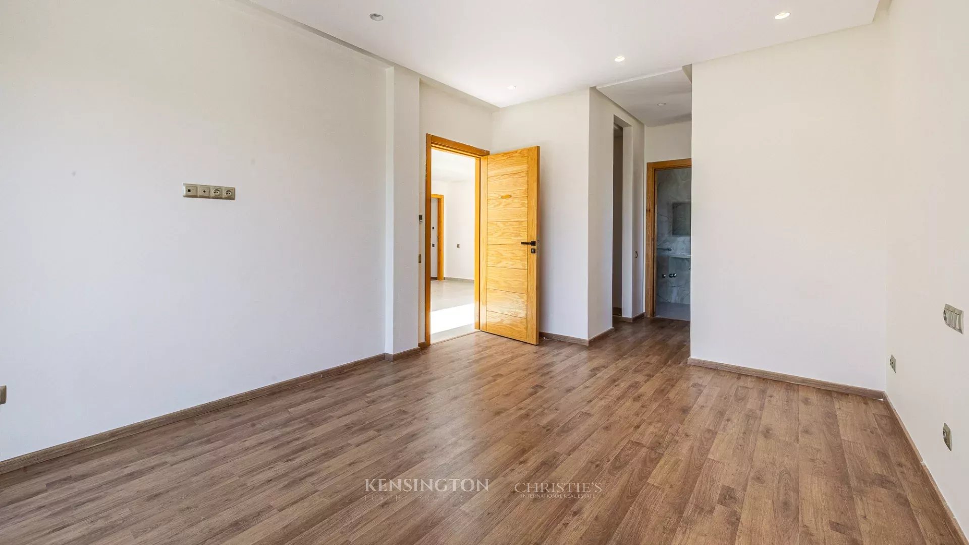 4 Bedroom Villa/Townhouse's Image 40