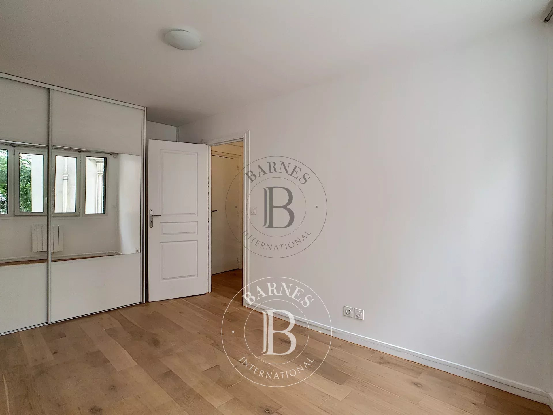 Daire Paris 8ème - picture 9