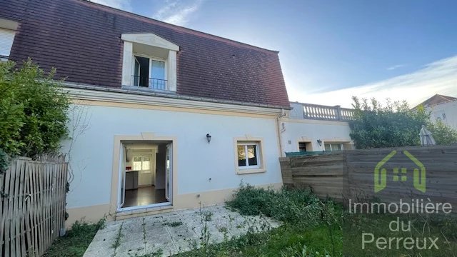 TOP EMPLACEMENT AU PIED DU RER