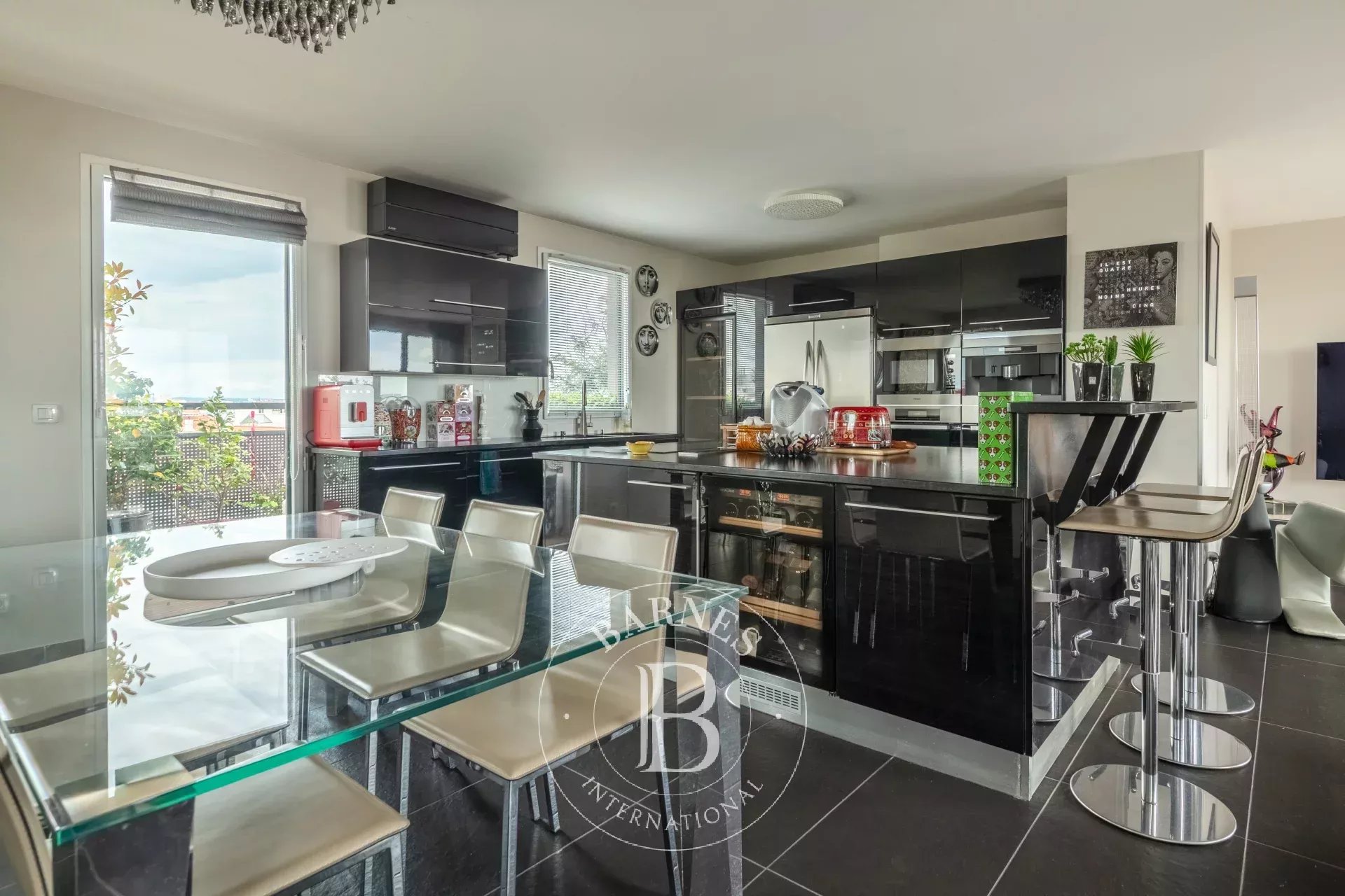 Daire Lyon 8ème - picture 5