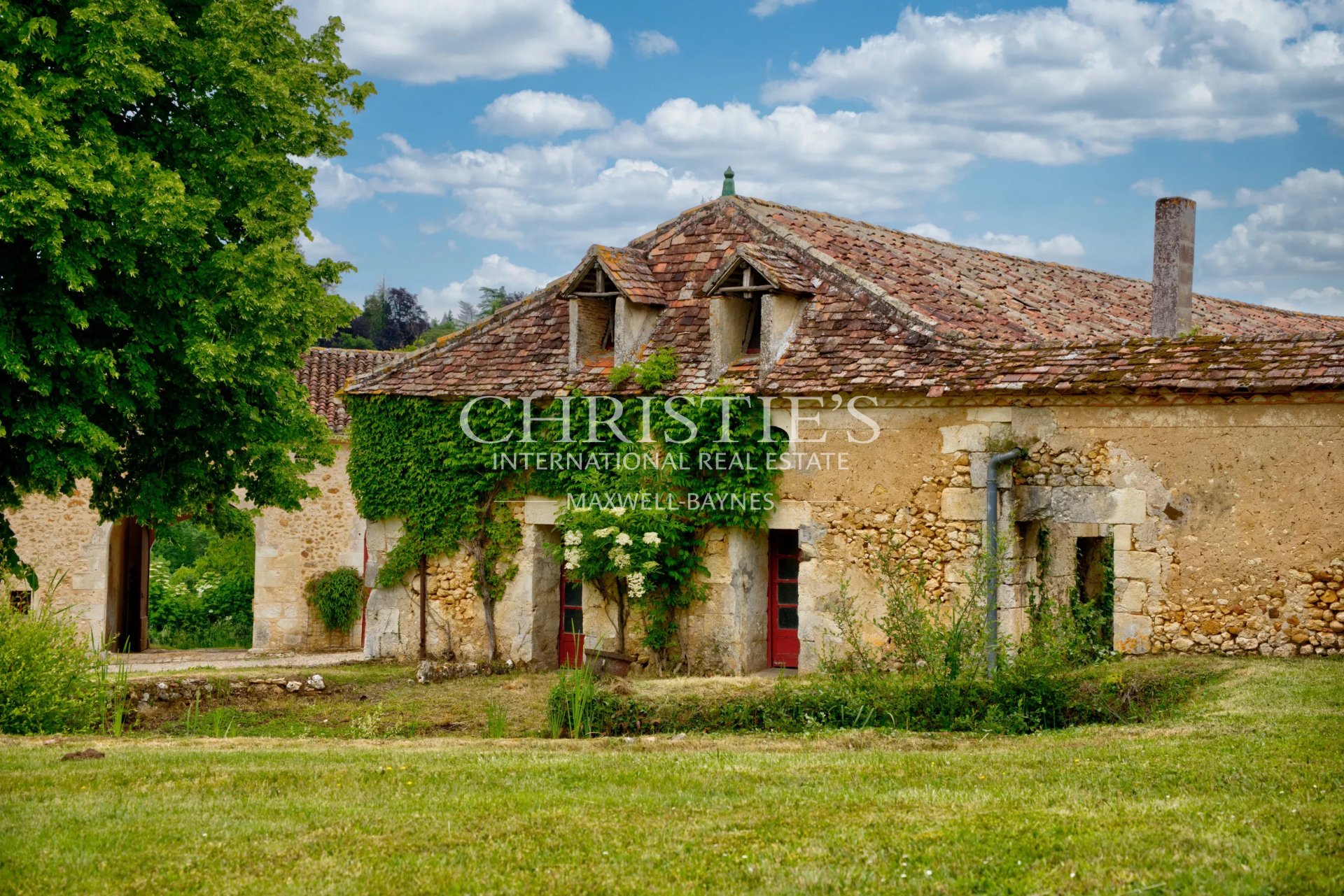 11 Bedroom Chateau's Image 31