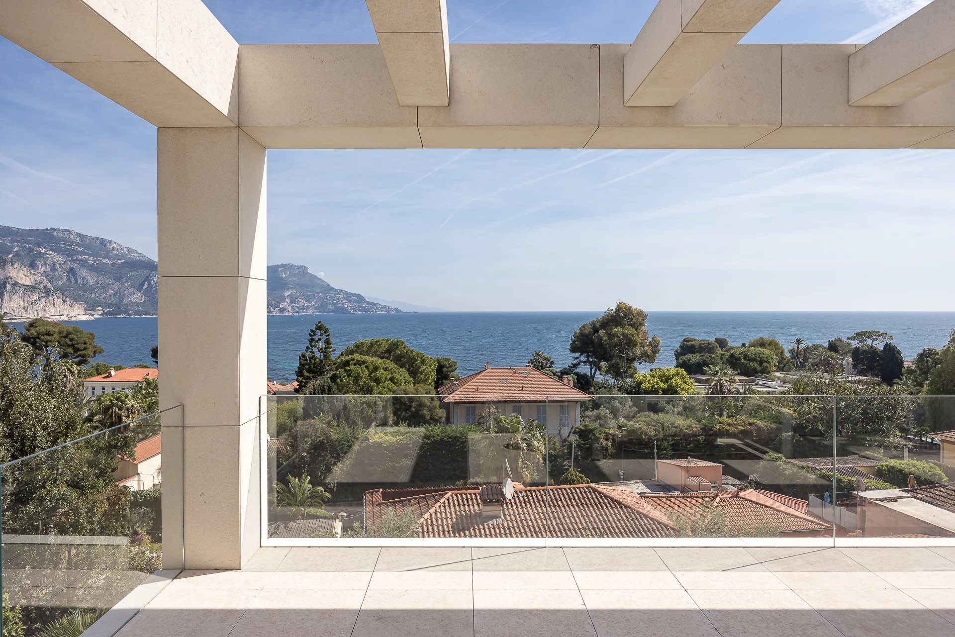 Magnificent contemporary villa to rent in Saint-Jean-Cap-Ferrat