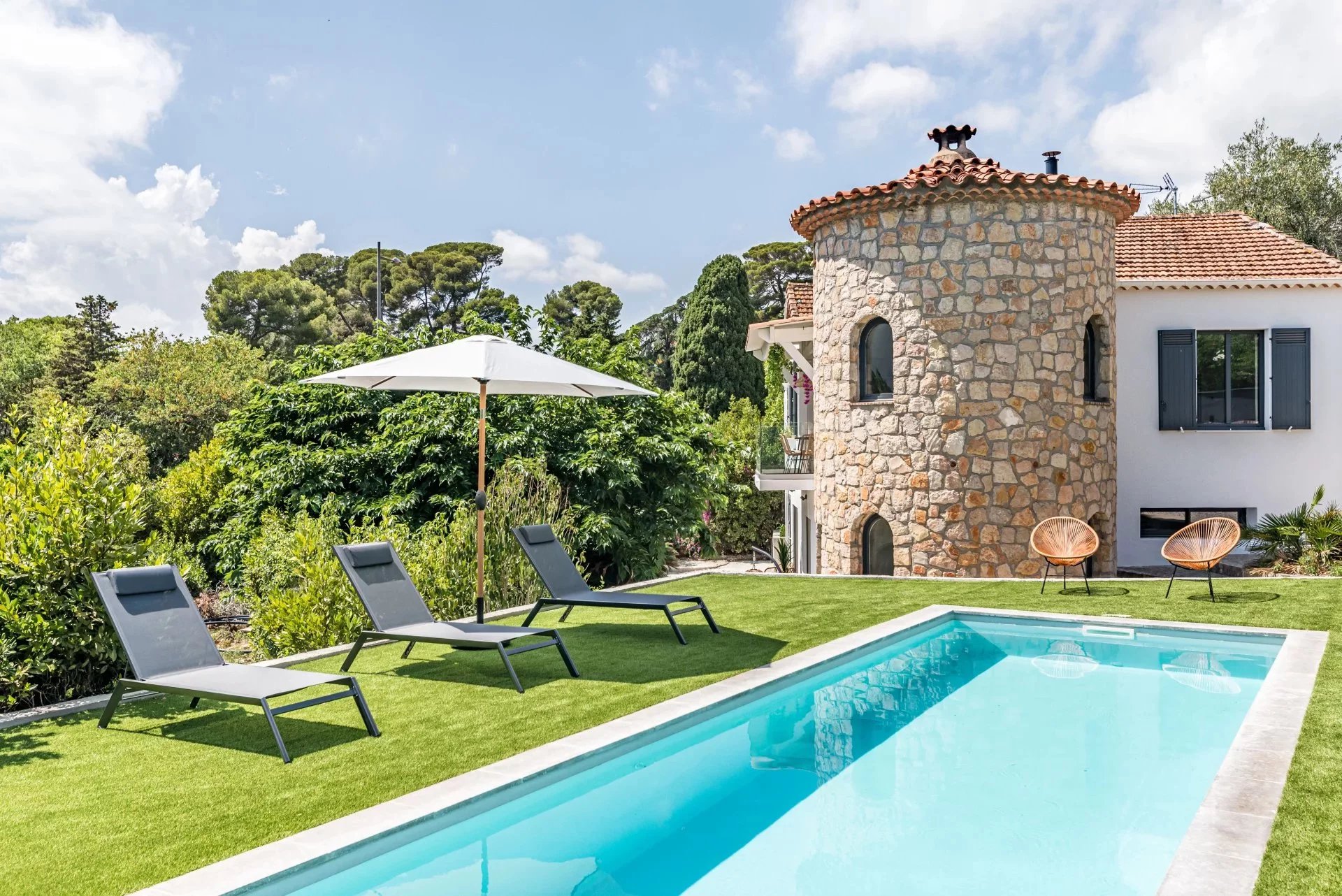 CANNES OXFORD - CHARMING VILLA + POSSIBLE LAND