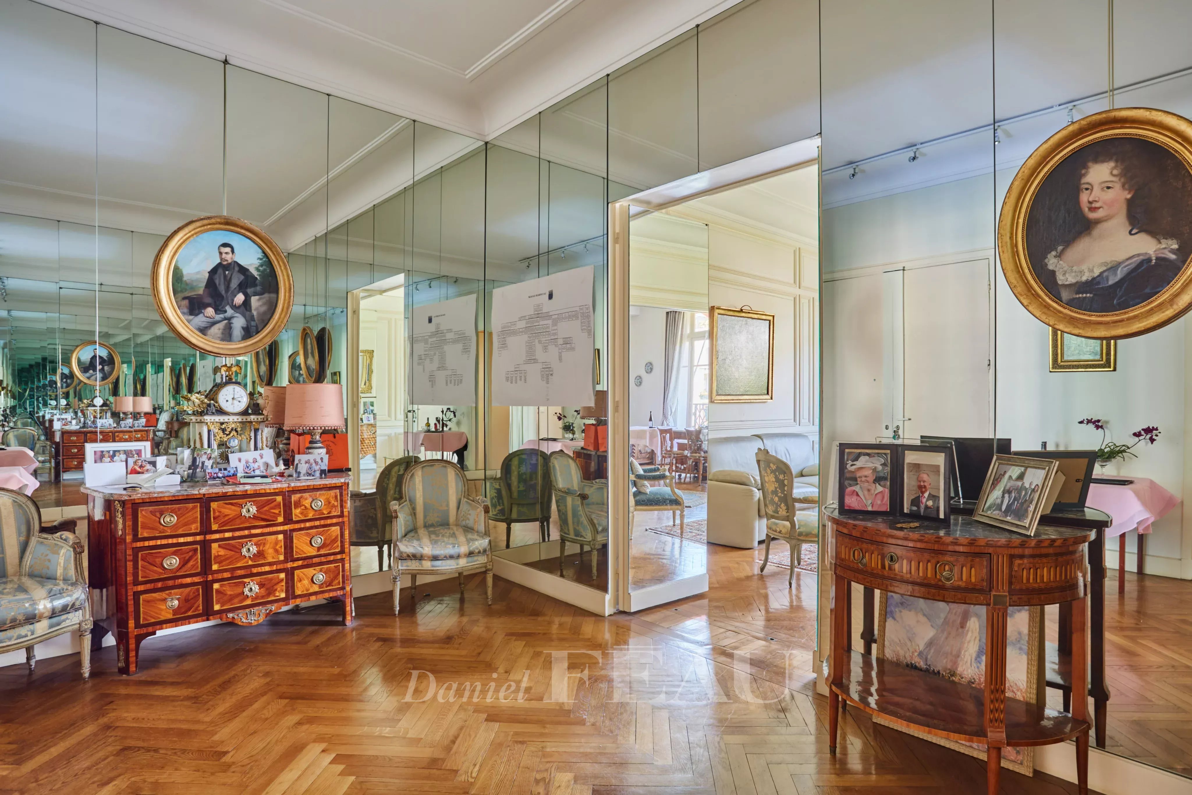 Sale Apartment Paris 7th