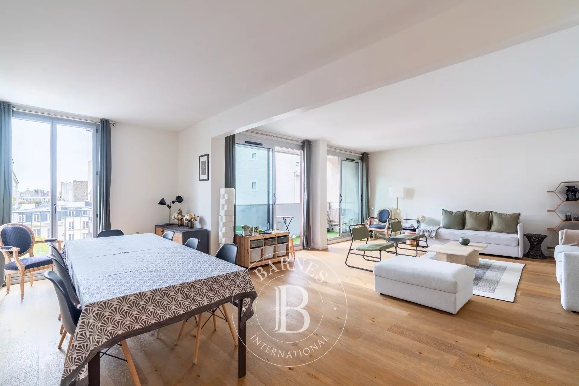 Exclusive listing - Paris 16 - Trocadéro - 3 bedrooms - Wide balconies