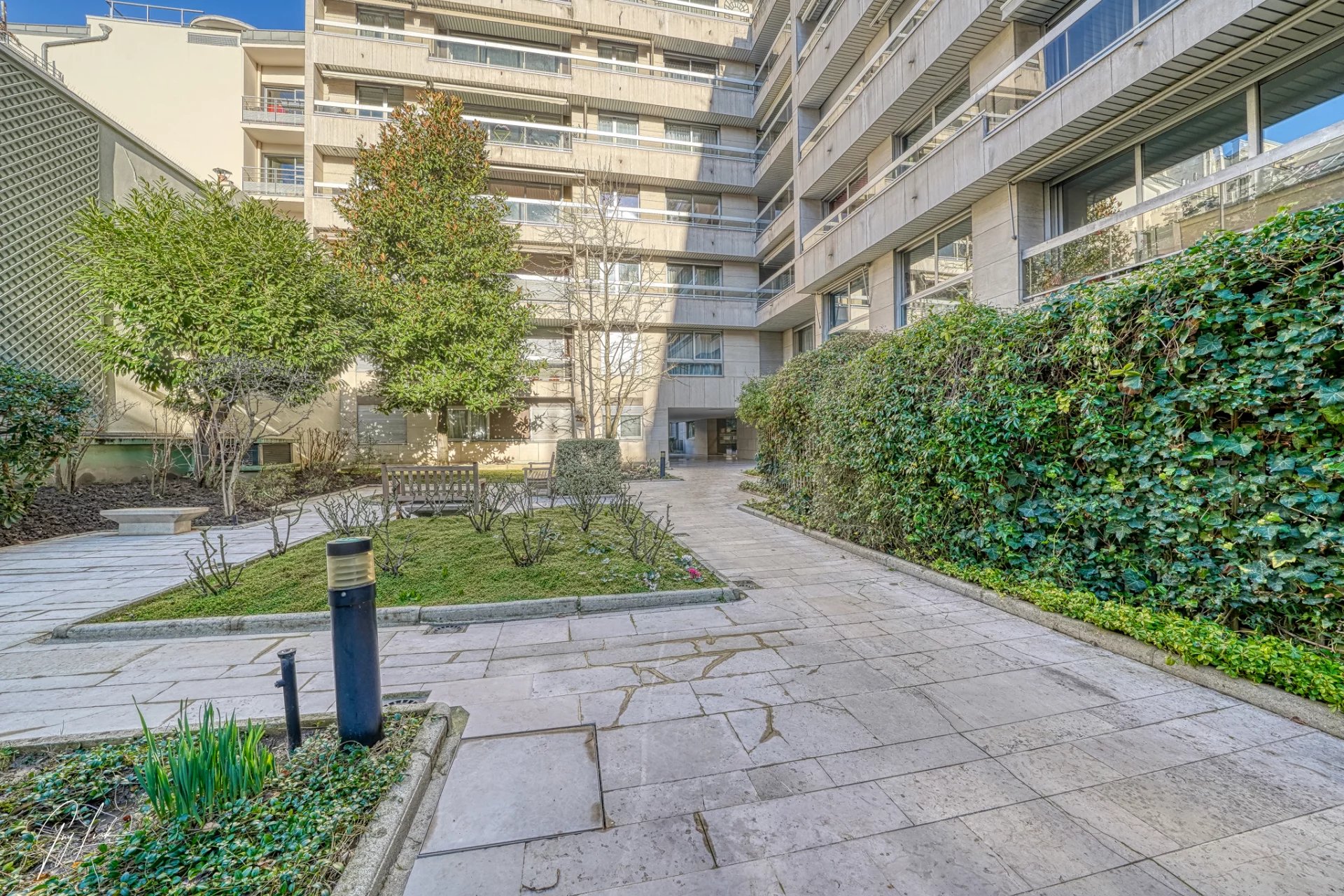 Appartement 2/3 pièces - 64m2  - Gros Caillou- 75007 Paris