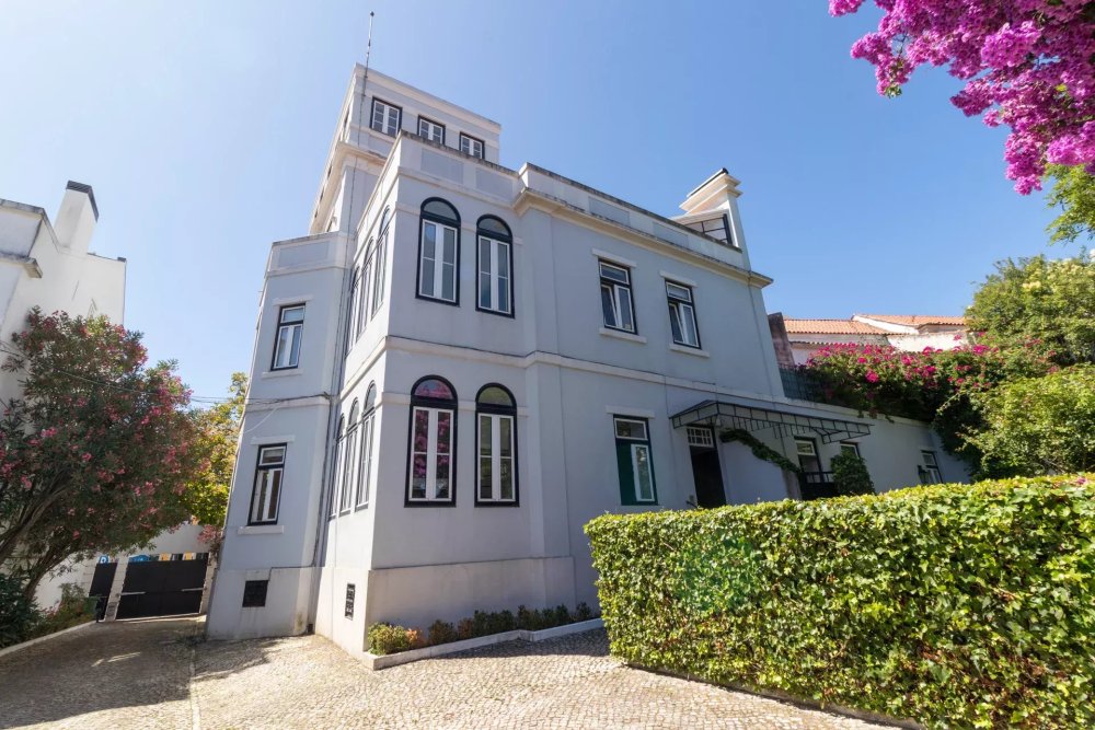 A 1909 Masterpiece: The Crown of Lisbon's Hills