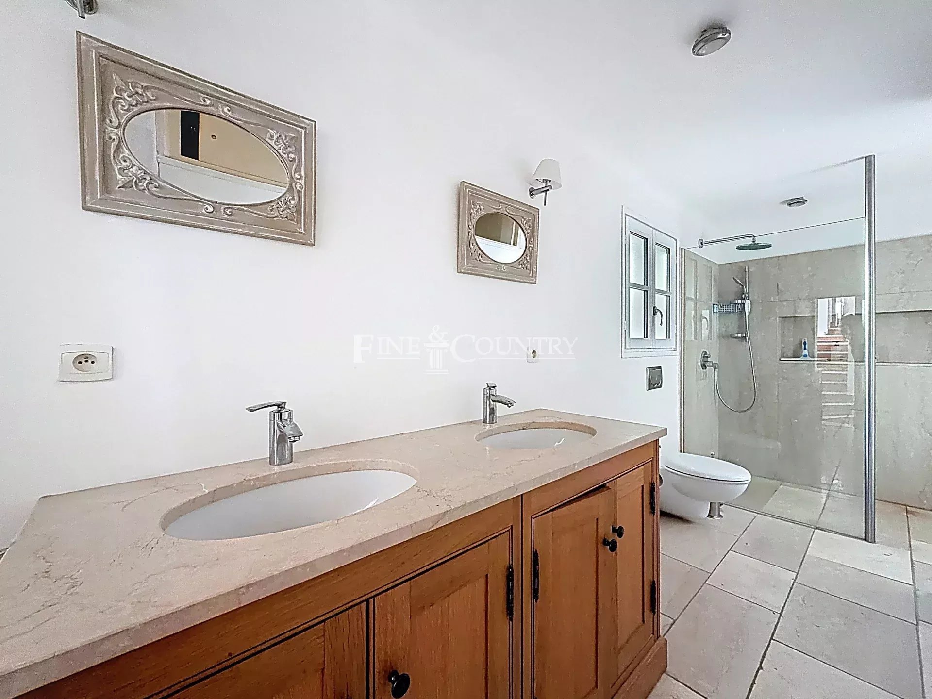 Photo of 4 Houses for sale in Saint-Cezaire-sur-Siagne