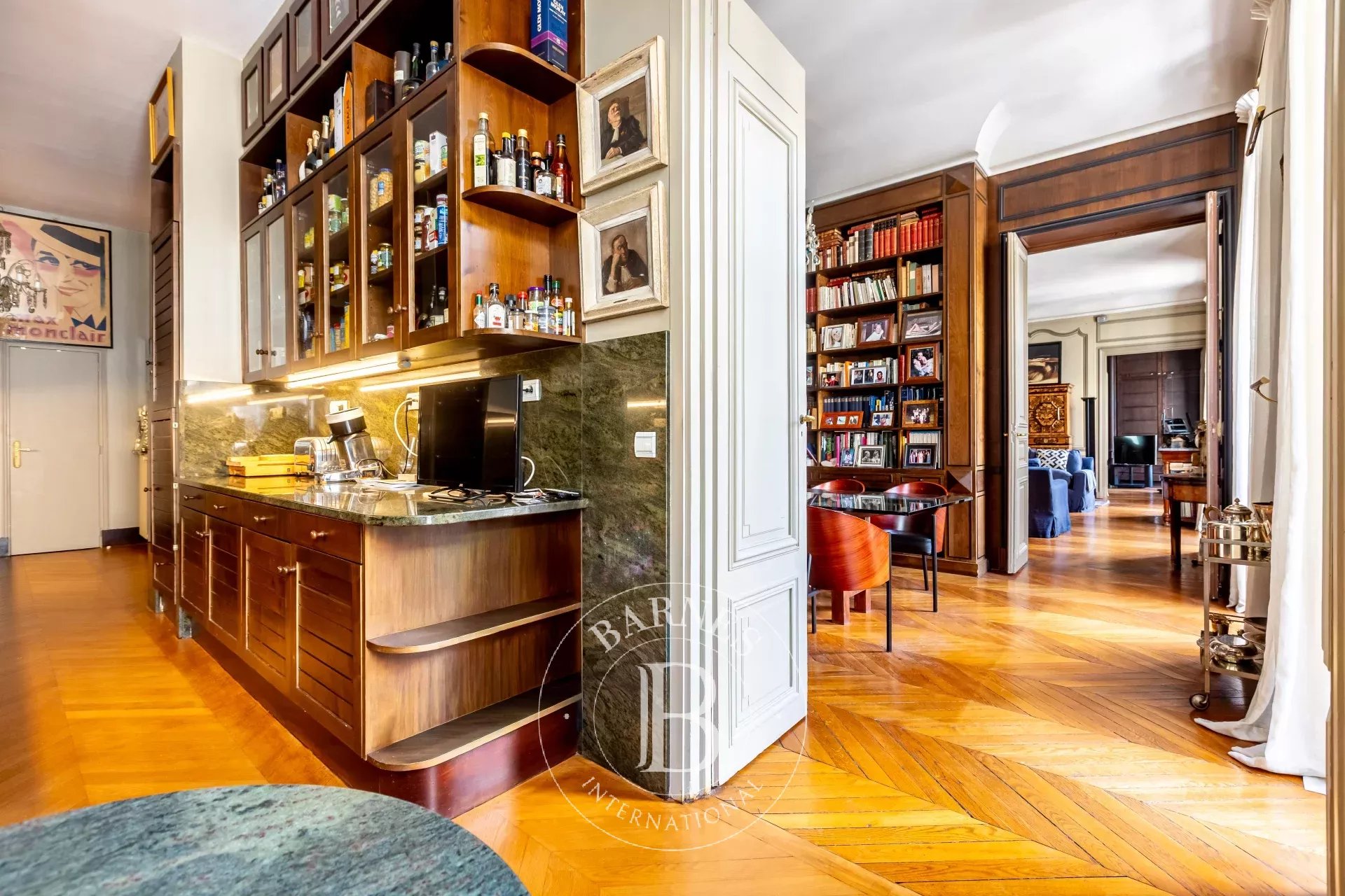 Daire Paris 8ème - picture 10