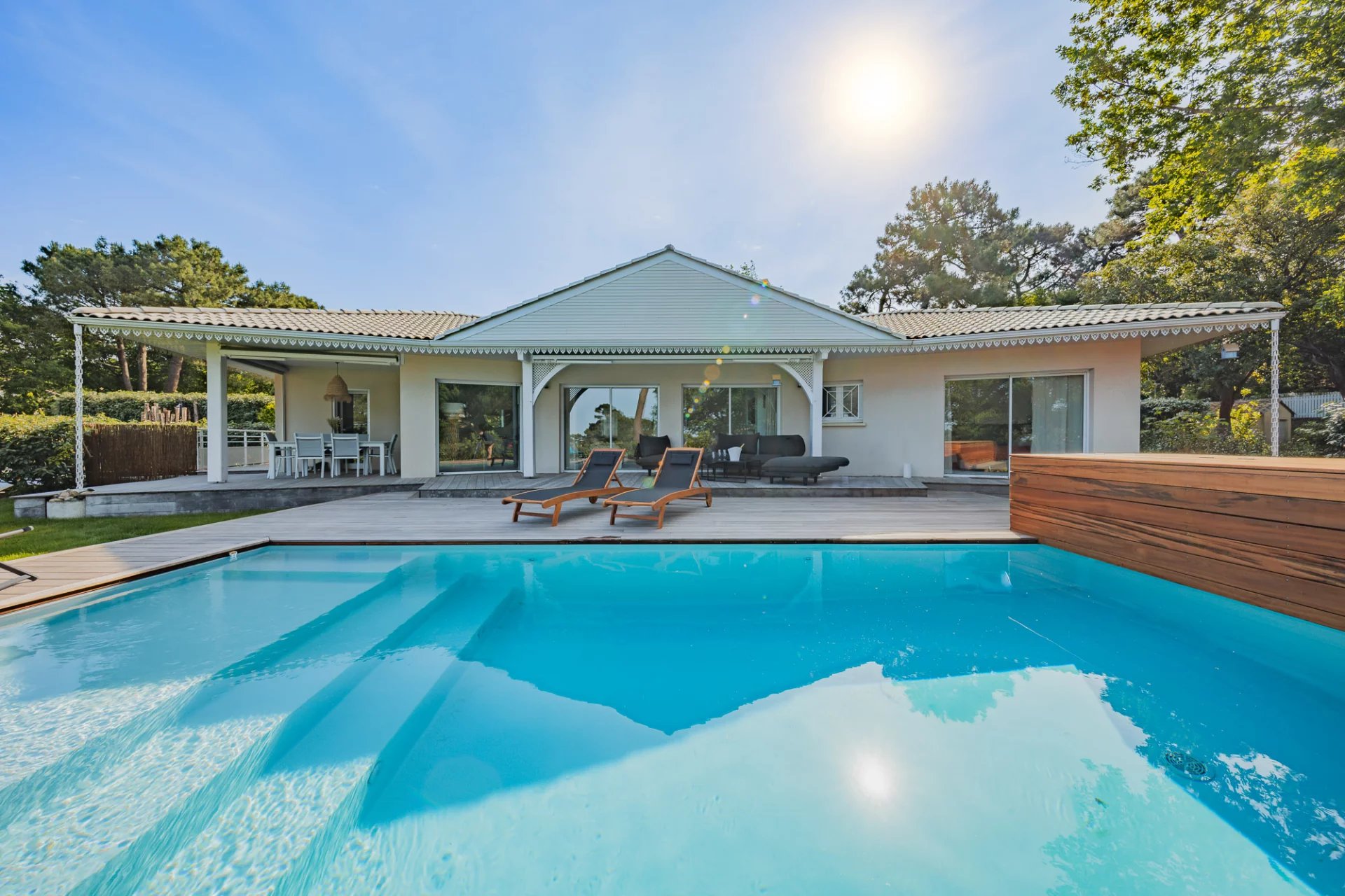 VILLA “BLANCA” WITH PANORAMIC VIEWS OF THE BASIN, SWIMMING POOL AND COVERED TERRACE – CAPACITY 6 PEOPLE - picture 2