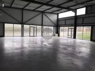 Local commercial 314 m² ZAC des Pierres Dorées ANSE