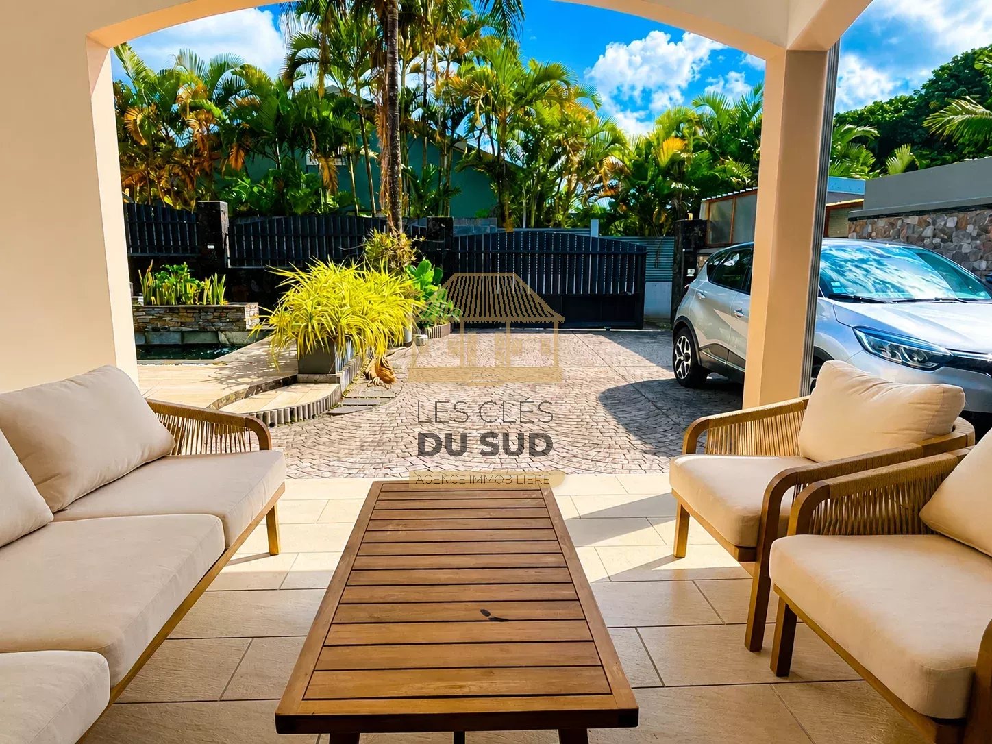 Location Villa T5 Meublée avec Piscine, Jardin et Garage à Saint-André