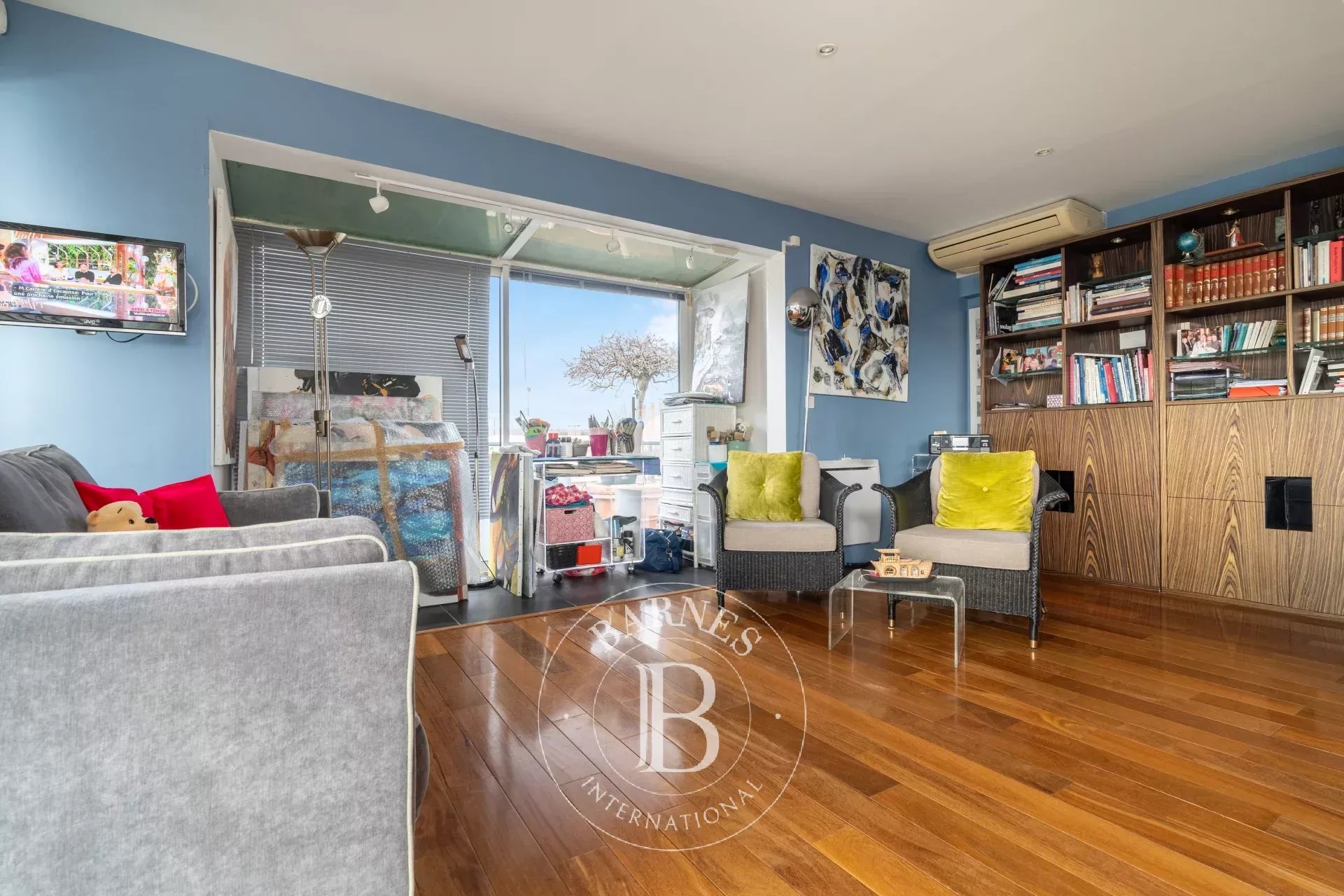 Neuilly - château-Nortier - 148m² (1,593 sq ft) duplex - 186m² (2,002 sq ft) converted rooftop - picture 12