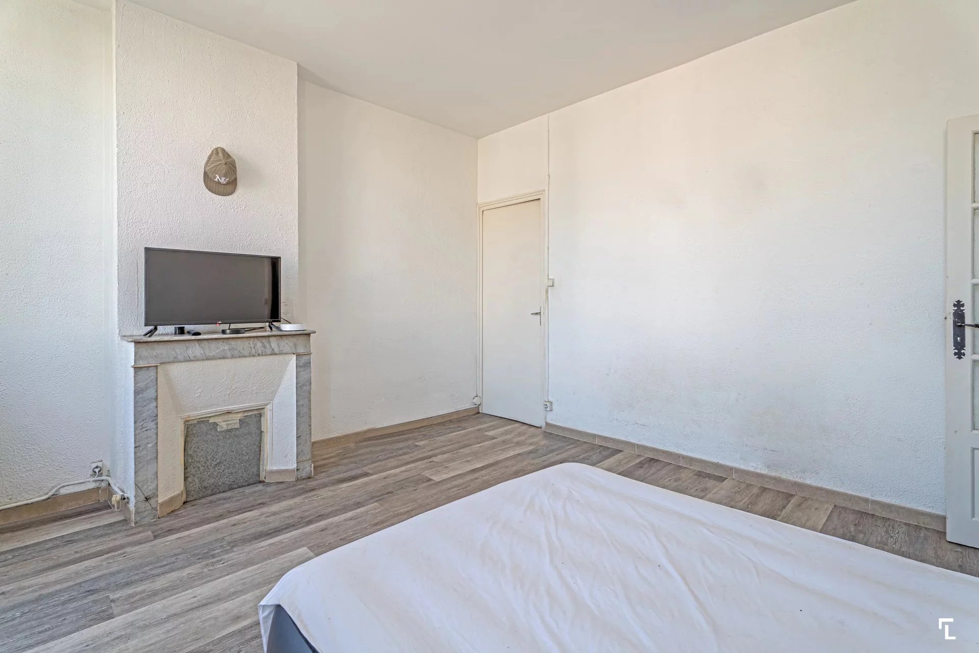 LE BON COUP - Appartement T2 de 35m2 loué au prix de 590 euros - 13011