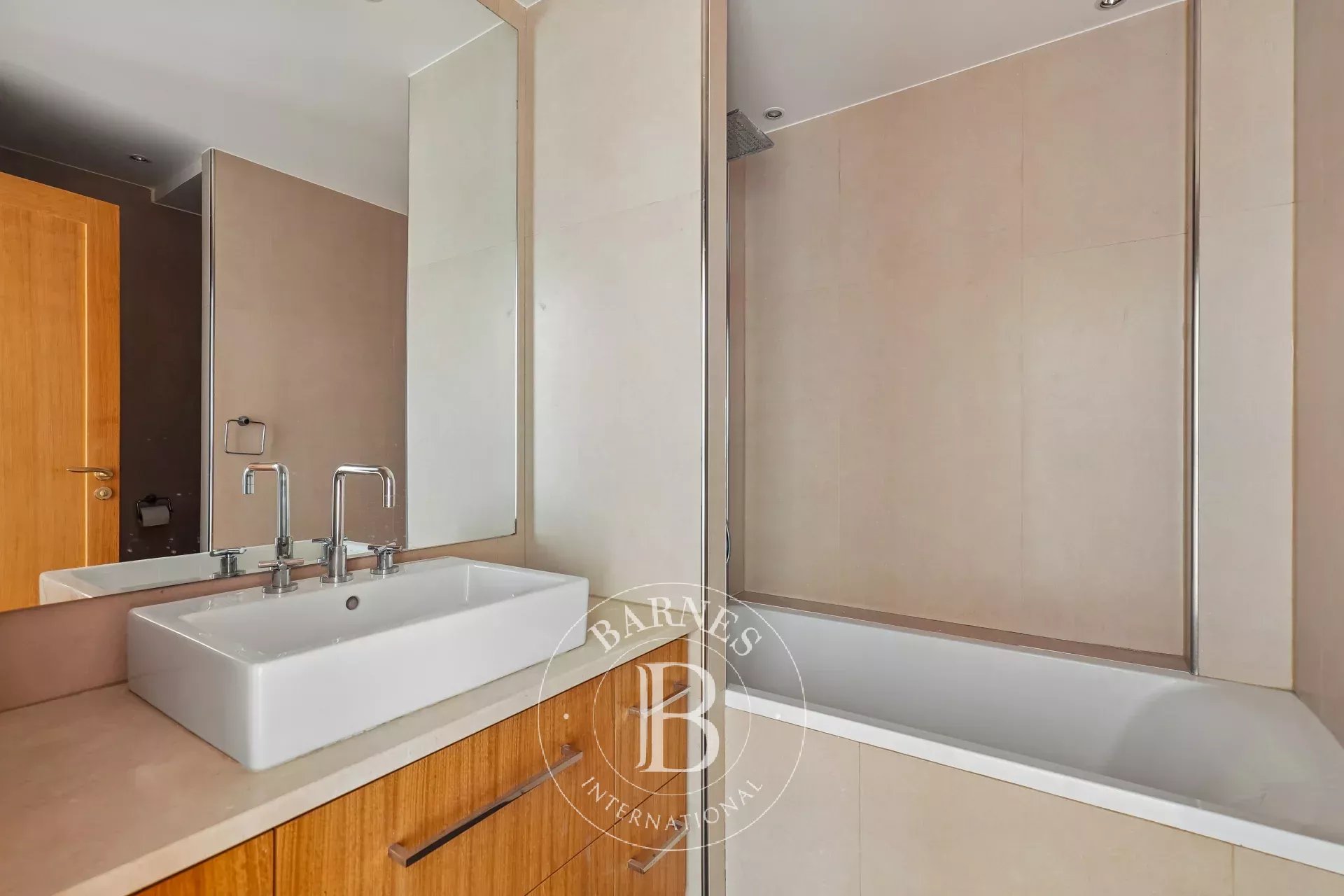 Paris  - Apartment 2 Bedrooms - picture 11