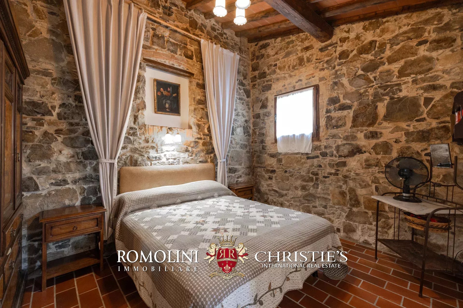 19 Bedroom Villa/Townhouse's Image 79