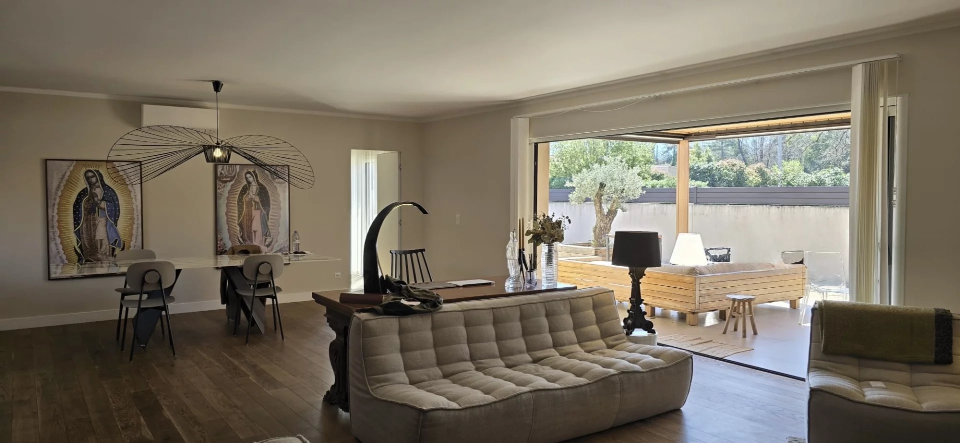 Agence immobilière de 